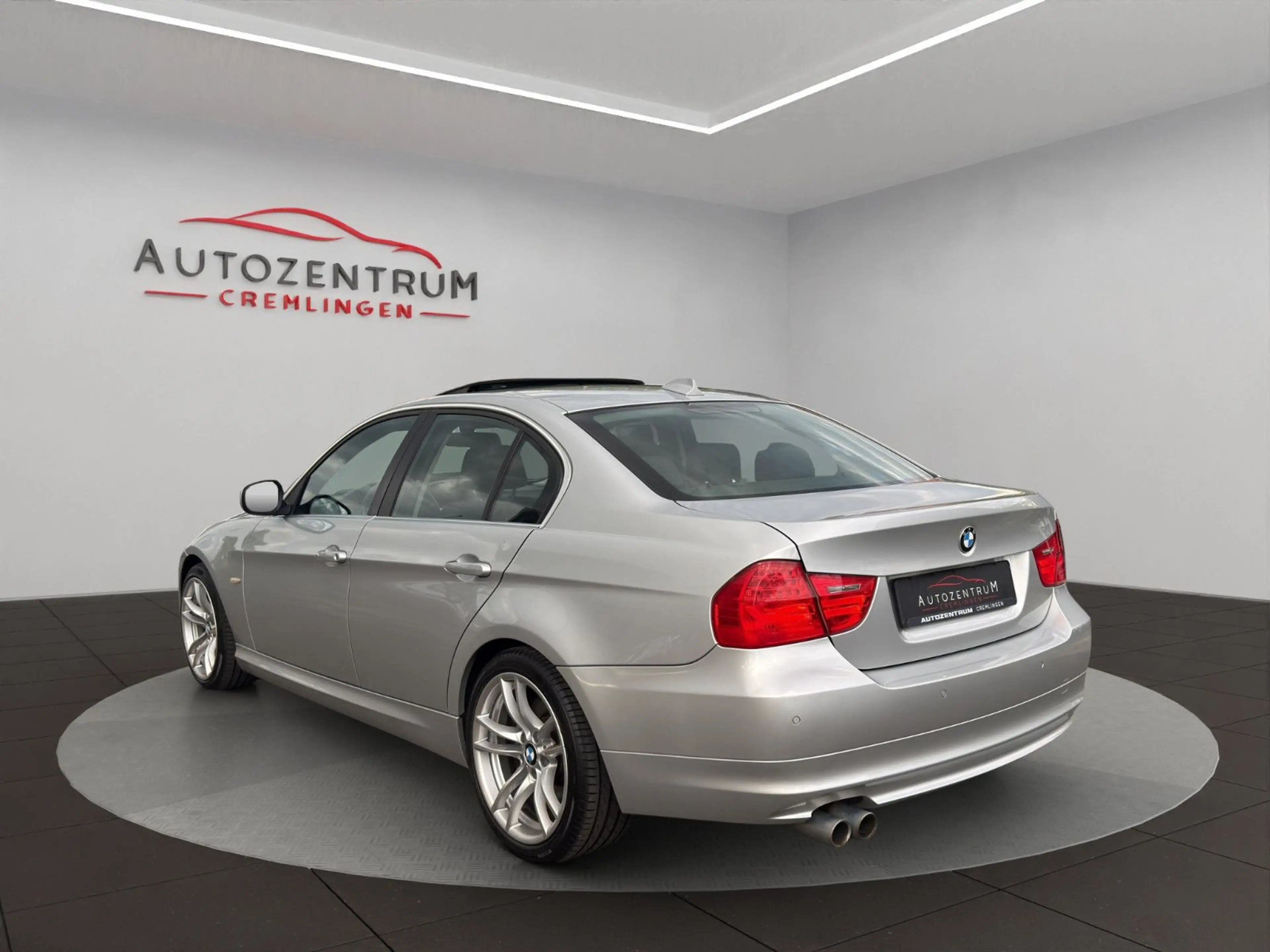 BMW 325 d AUT. eGSD NAVI PDC XENON SHZ AHK TEMP M640 — photo 7