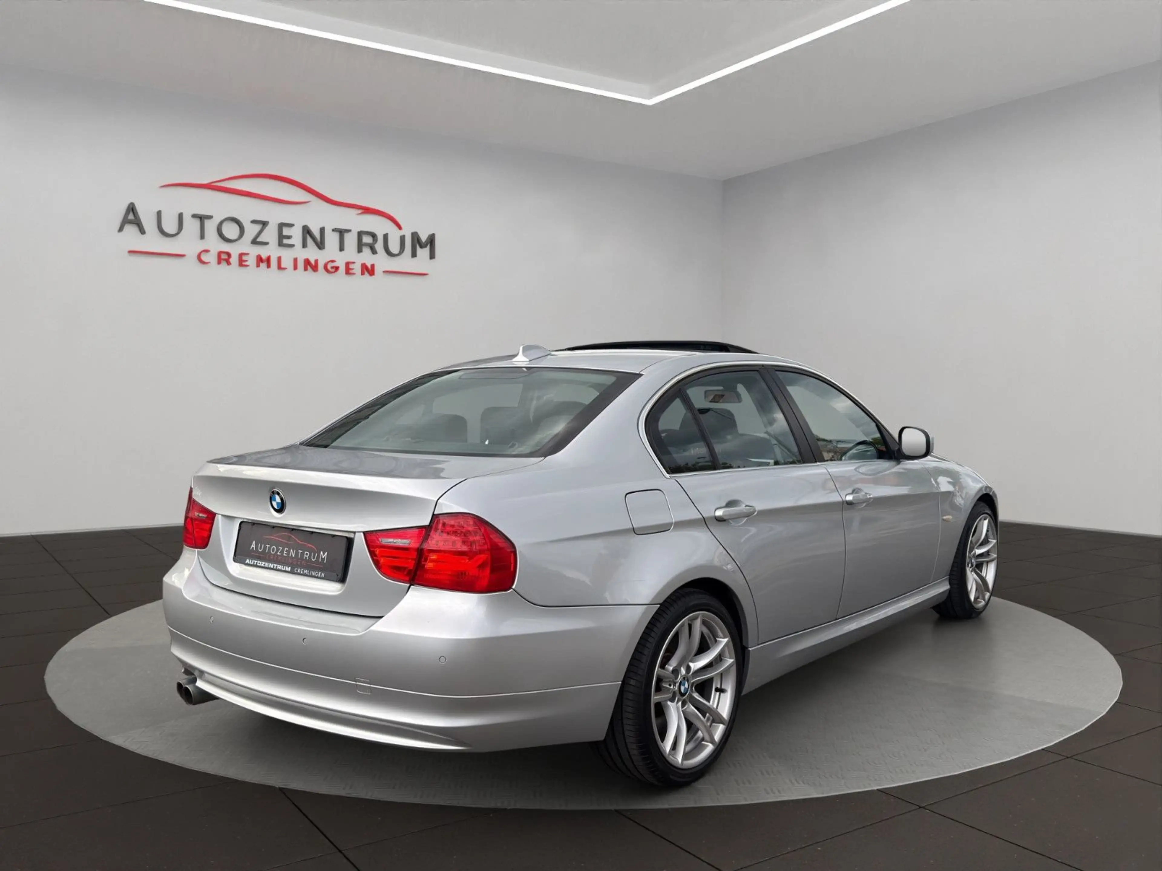 BMW 325 d AUT. eGSD NAVI PDC XENON SHZ AHK TEMP M640 — photo 5