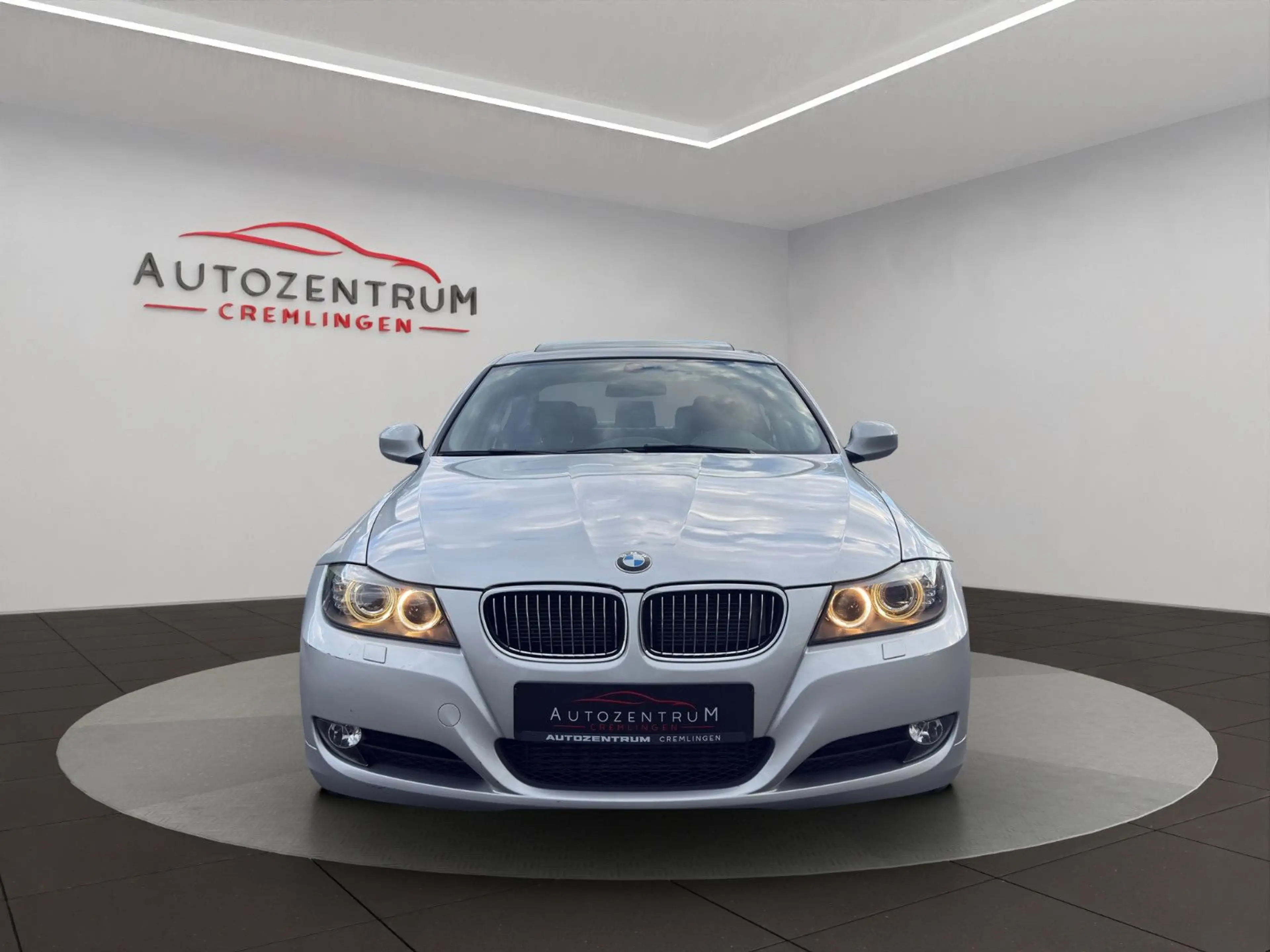 BMW 325 d AUT. eGSD NAVI PDC XENON SHZ AHK TEMP M640 — photo 2