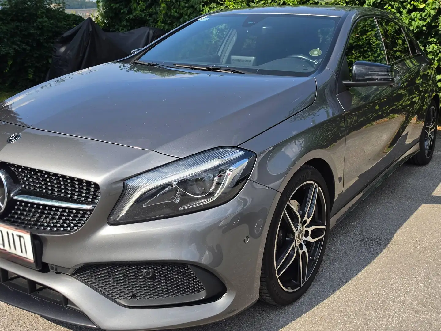 Mercedes-Benz A 180 A 180 Aut. Grau - 2