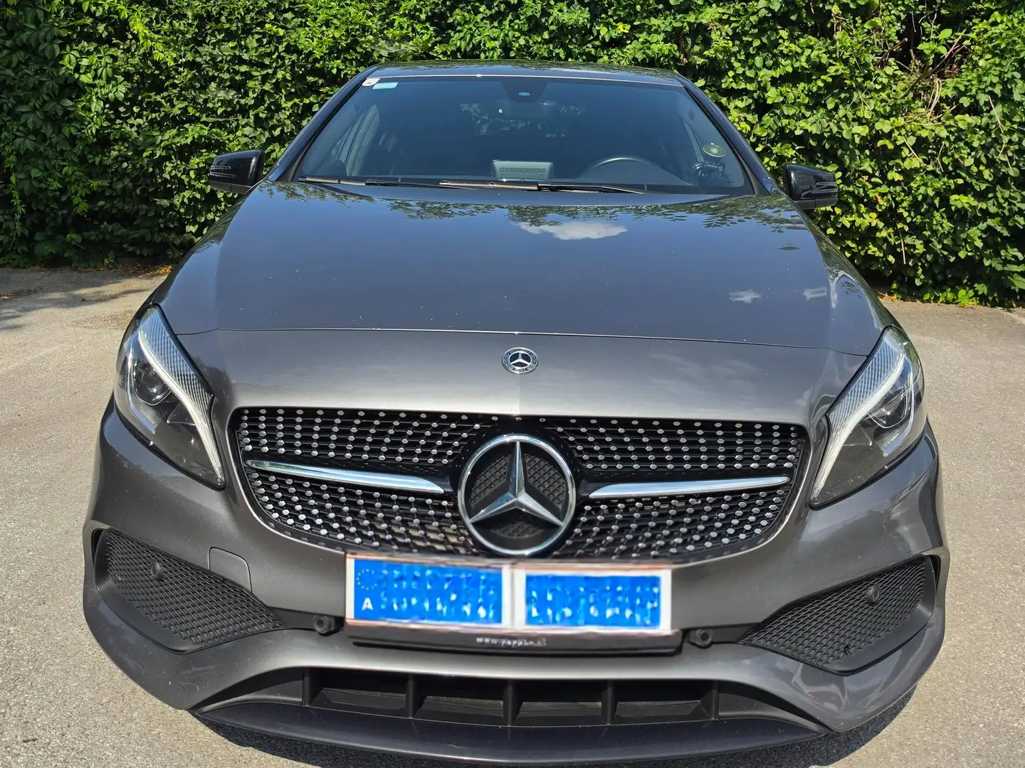 Mercedes-Benz A 180 A 180 Aut. Grau - 1