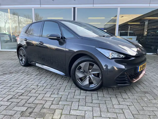 CUPRA Born Business Plus 62 kWh / Camera / carplay / Led / St