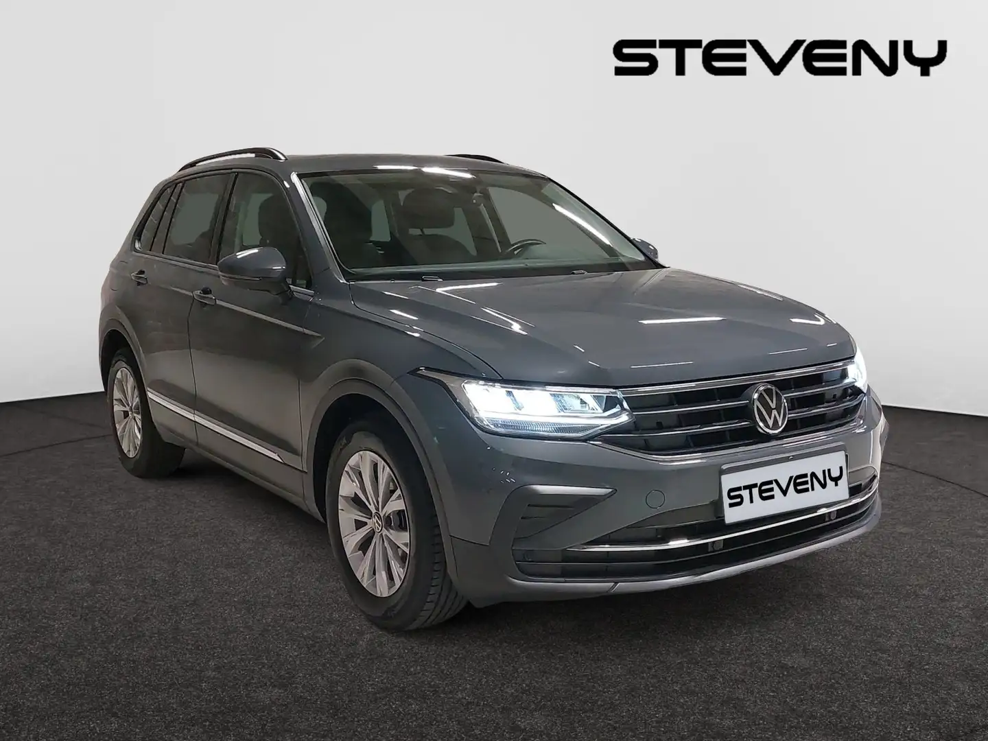 Volkswagen Tiguan Tiguan 1.5 TSI ACT * 35000km!!! Virtual cockpit Grijs - 2