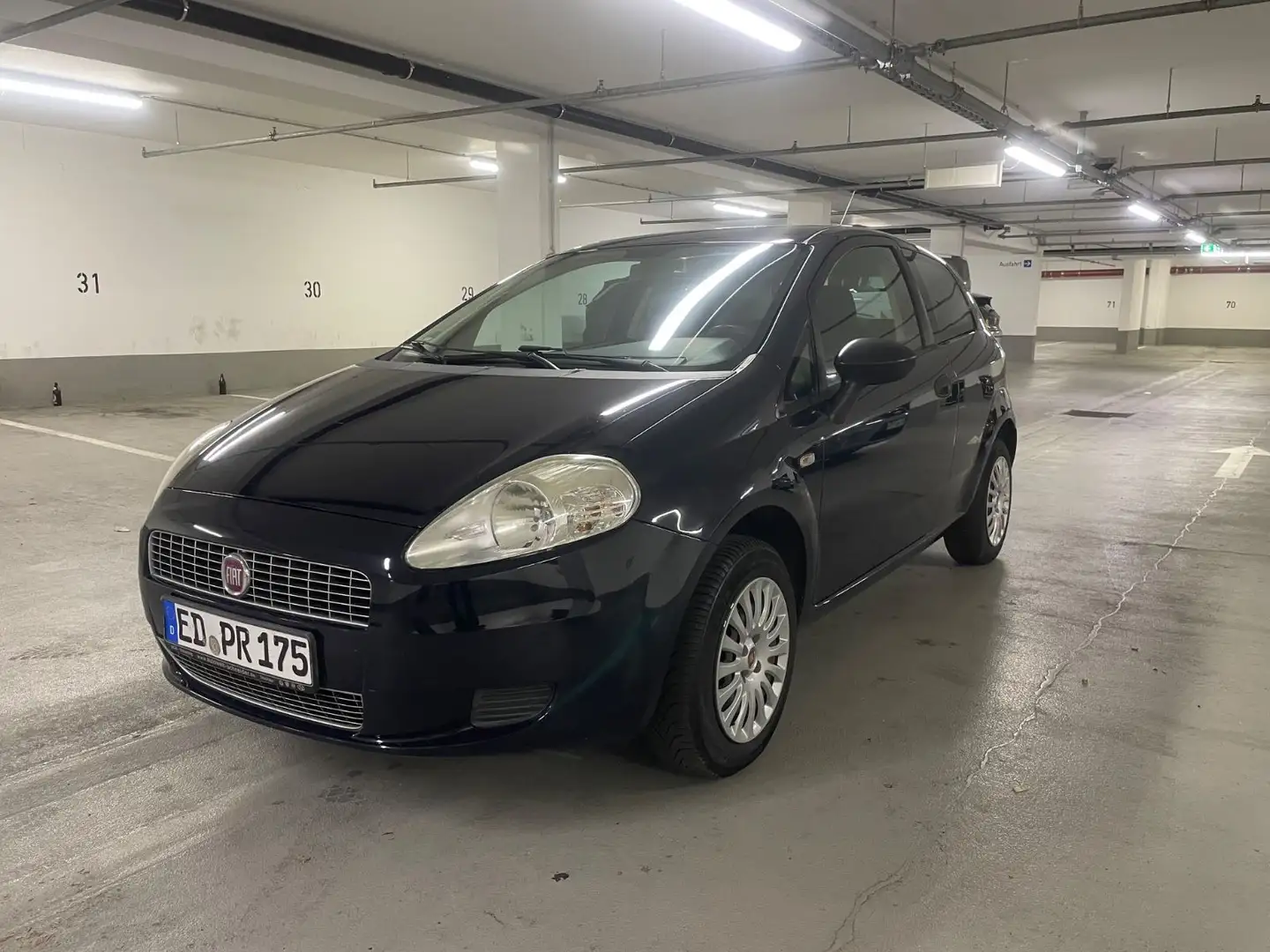 Fiat Grande Punto 1.2 8V Active Blau - 1