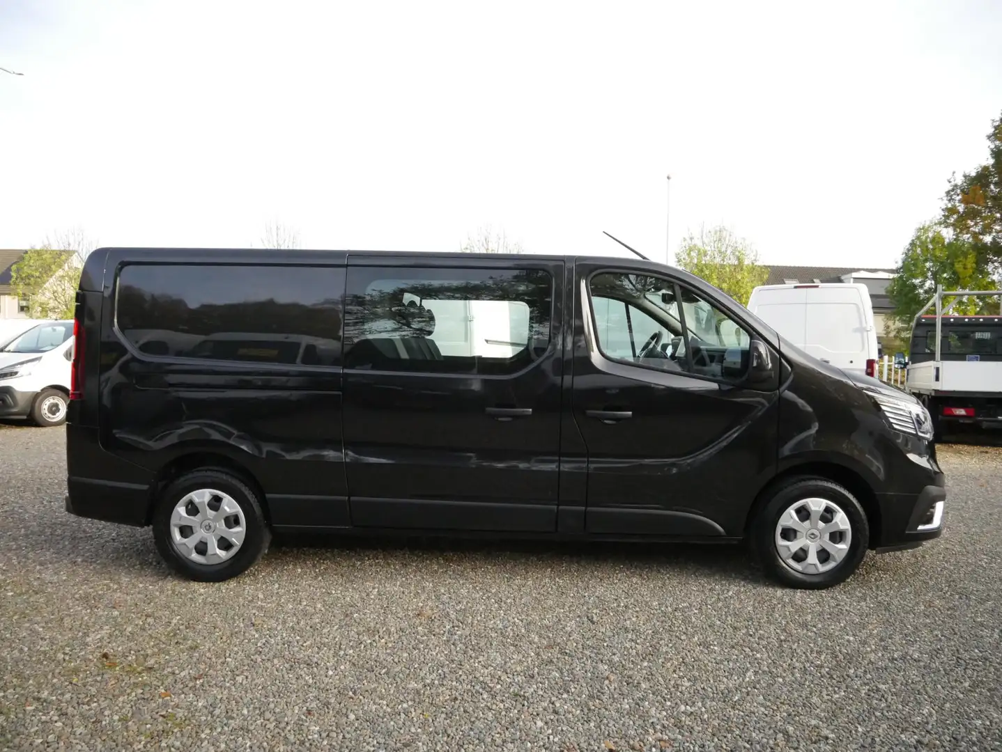 Renault Trafic 2.0 Blue dCi 130PK, L2H1, Dubbel cabine, Airco Zwart - 2