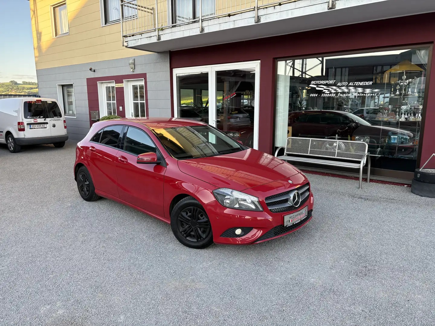 Mercedes-Benz A 180 A 180 CDI BlueEfficiency Edition Rot - 1