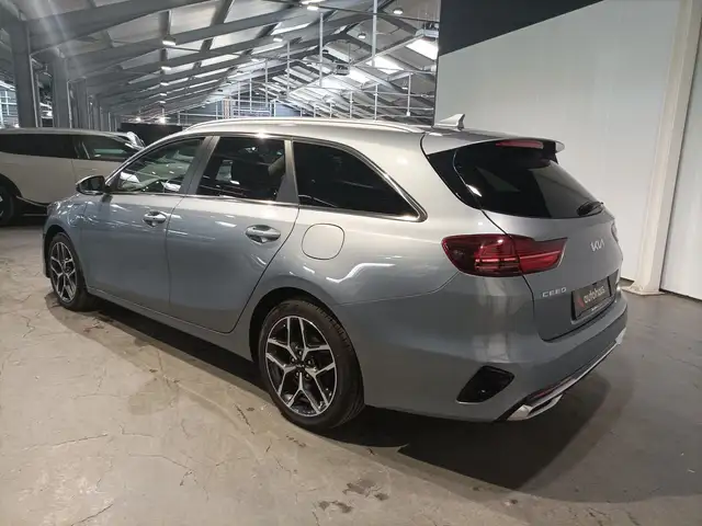 Kia Ceed view 4