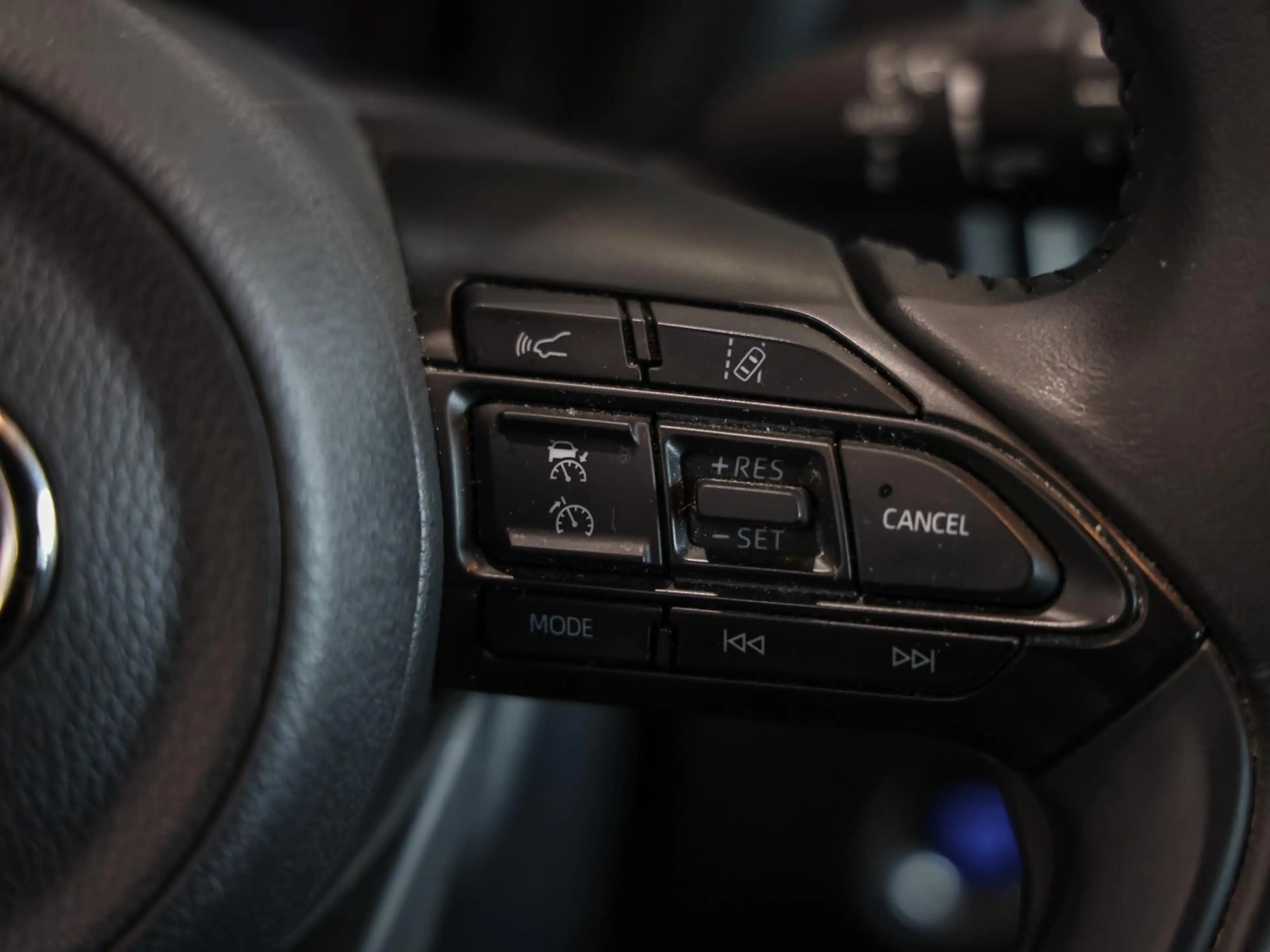 Toyota Aygo X 1.0 VVT-i Play SHZ PDC KLIMA BT ZV SERVO — photo 11