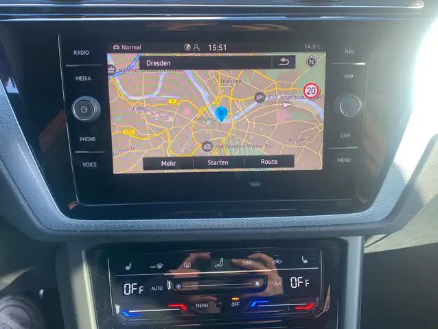 Volkswagen Touran view 8