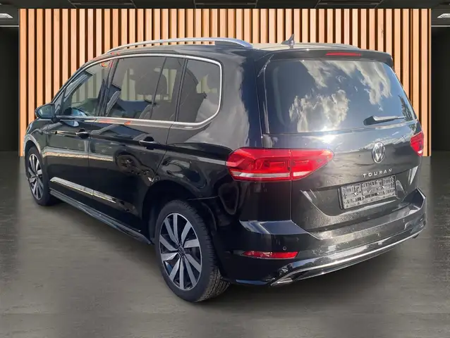 Volkswagen Touran view 5