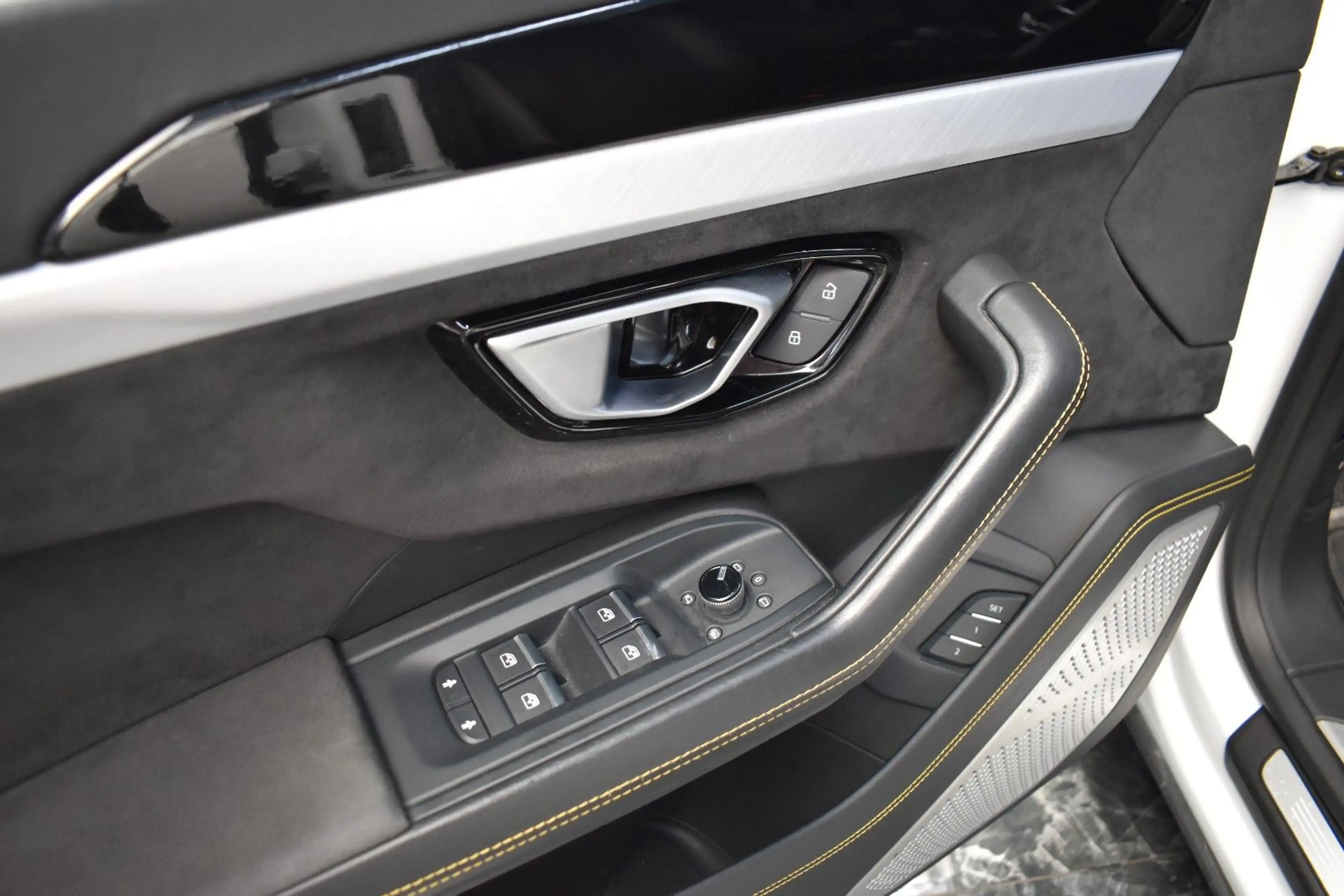 Lamborghini Urus 4.0 V8*FULL ADAS*B&O*REAR ENTERTAINMENT*HUD — photo 15