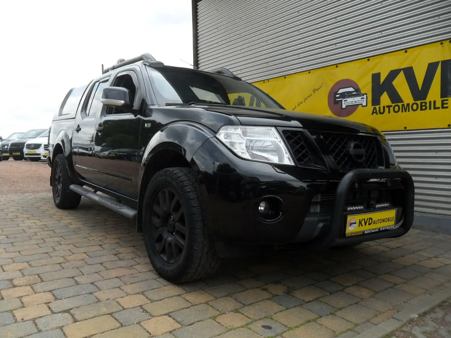 Nissan Navara Pickup Double Cab LE V6 4X4 Zwart - 1
