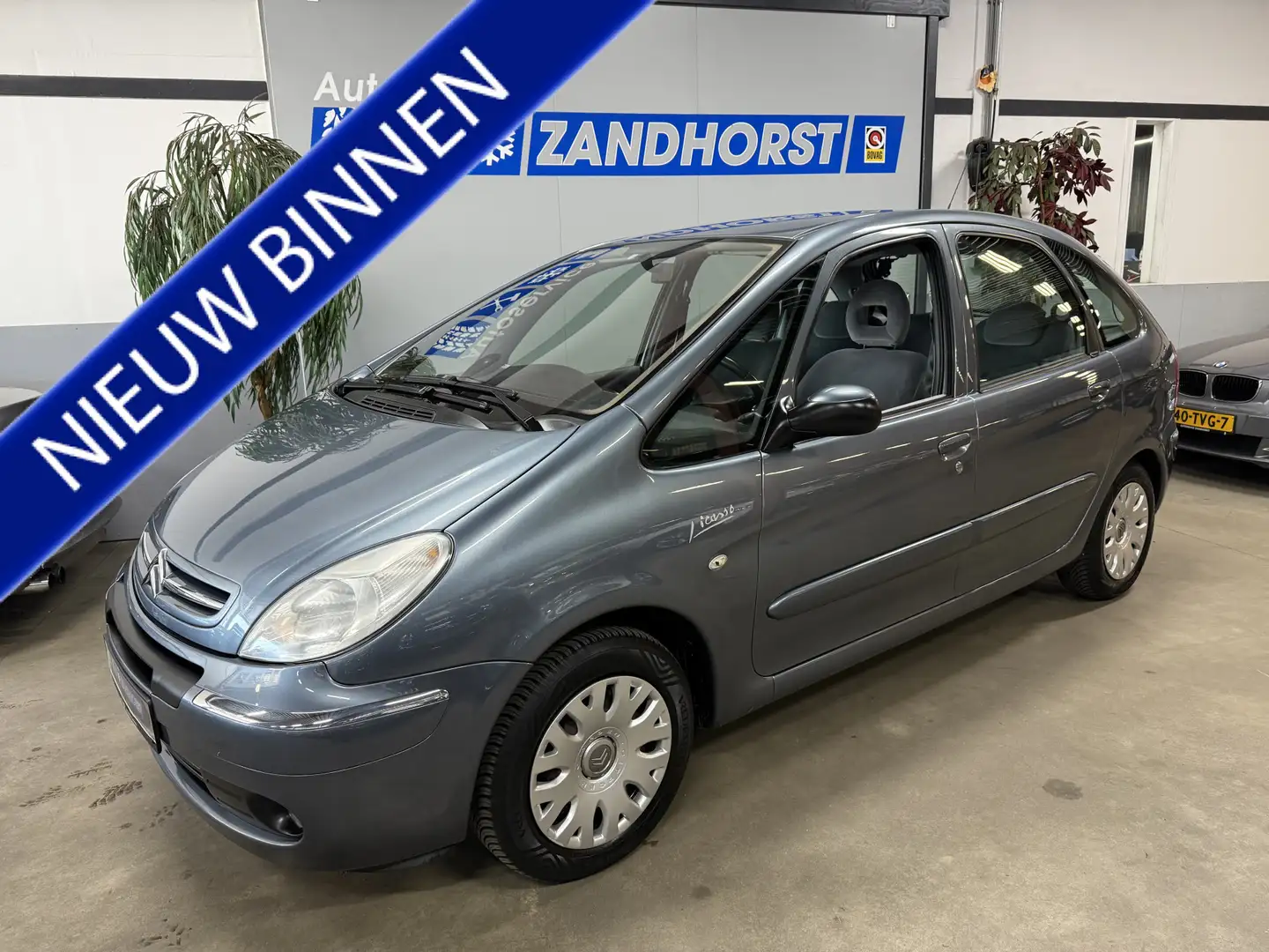 Citroen Xsara Picasso 2.0i-16V Caractère Šedá - 1