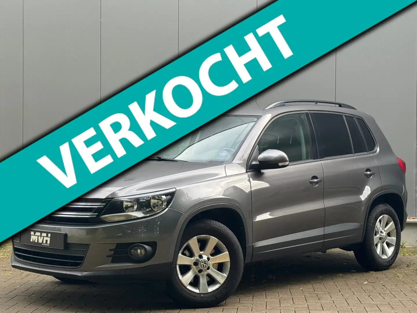 Volkswagen Tiguan 1.4 TSI Sport&Style - Clima - MF stuur - Stoelverw Grijs - 1
