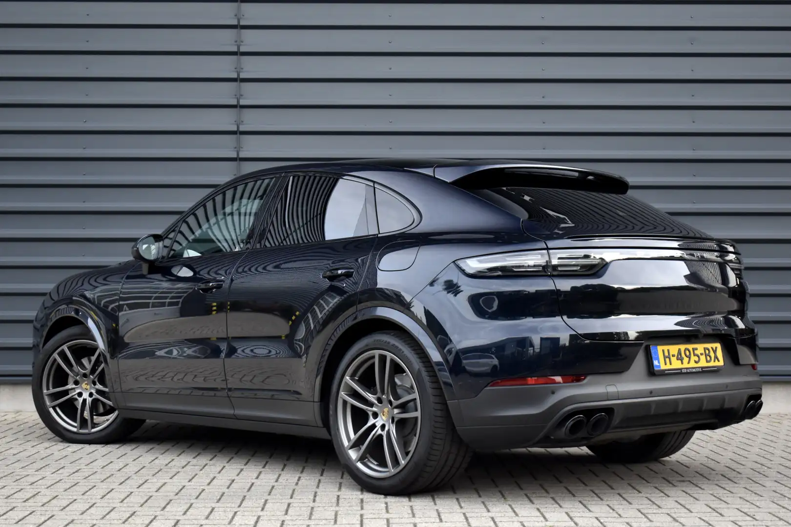 Porsche Cayenne Coupé 3.0 E-Hybrid 462pk | Pano | Sport Chrono | 3 Blauw - 2