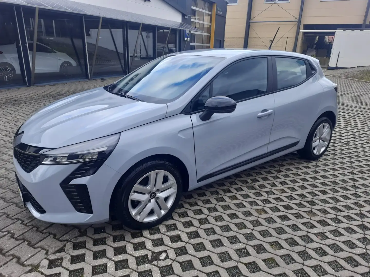 Renault Clio Evolution CVT Automatik Grau - 2