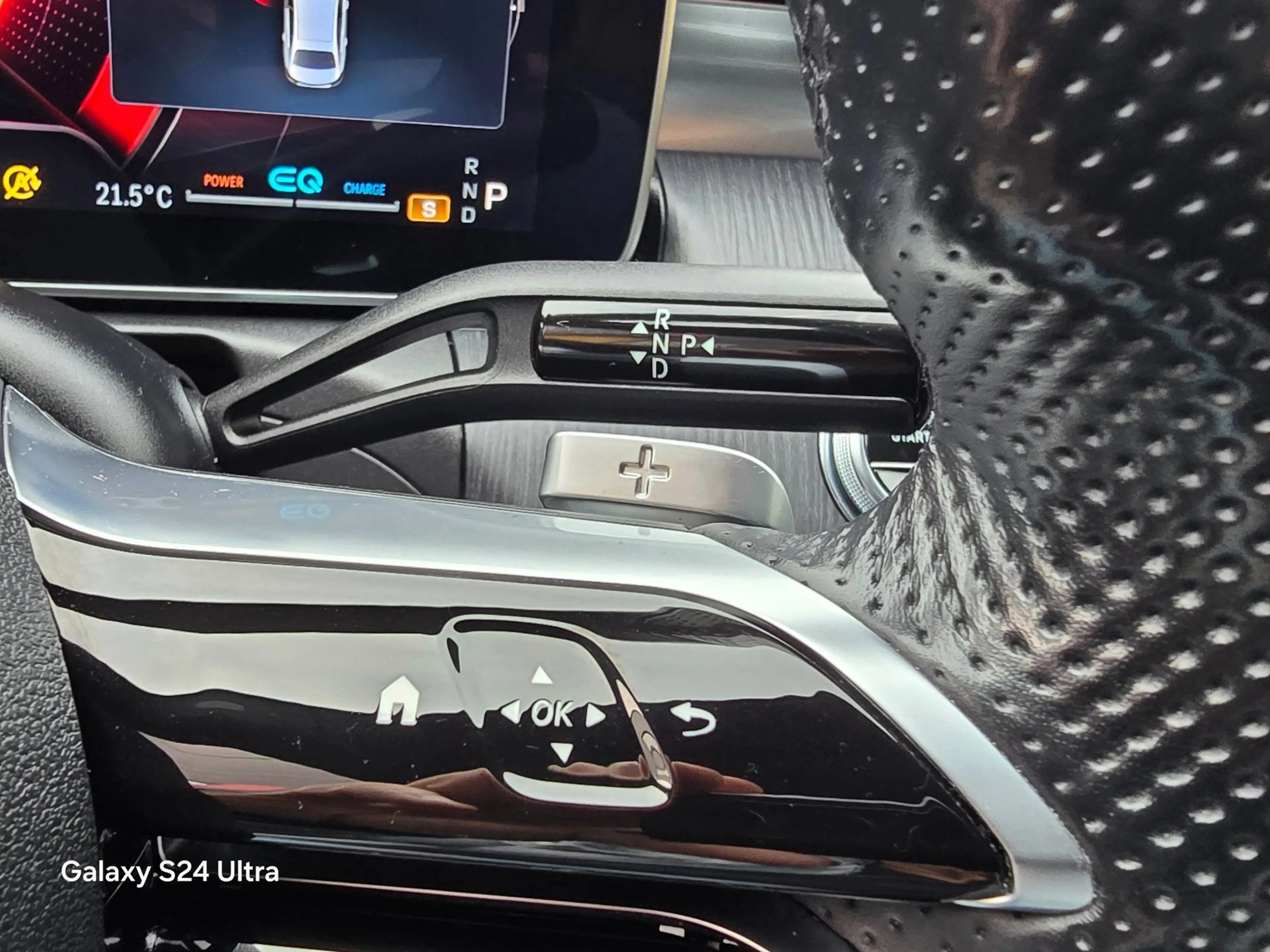 Mercedes-Benz C 180 AMG Line / Aut /Head Up / Leder / Burmester / 360 — photo 15