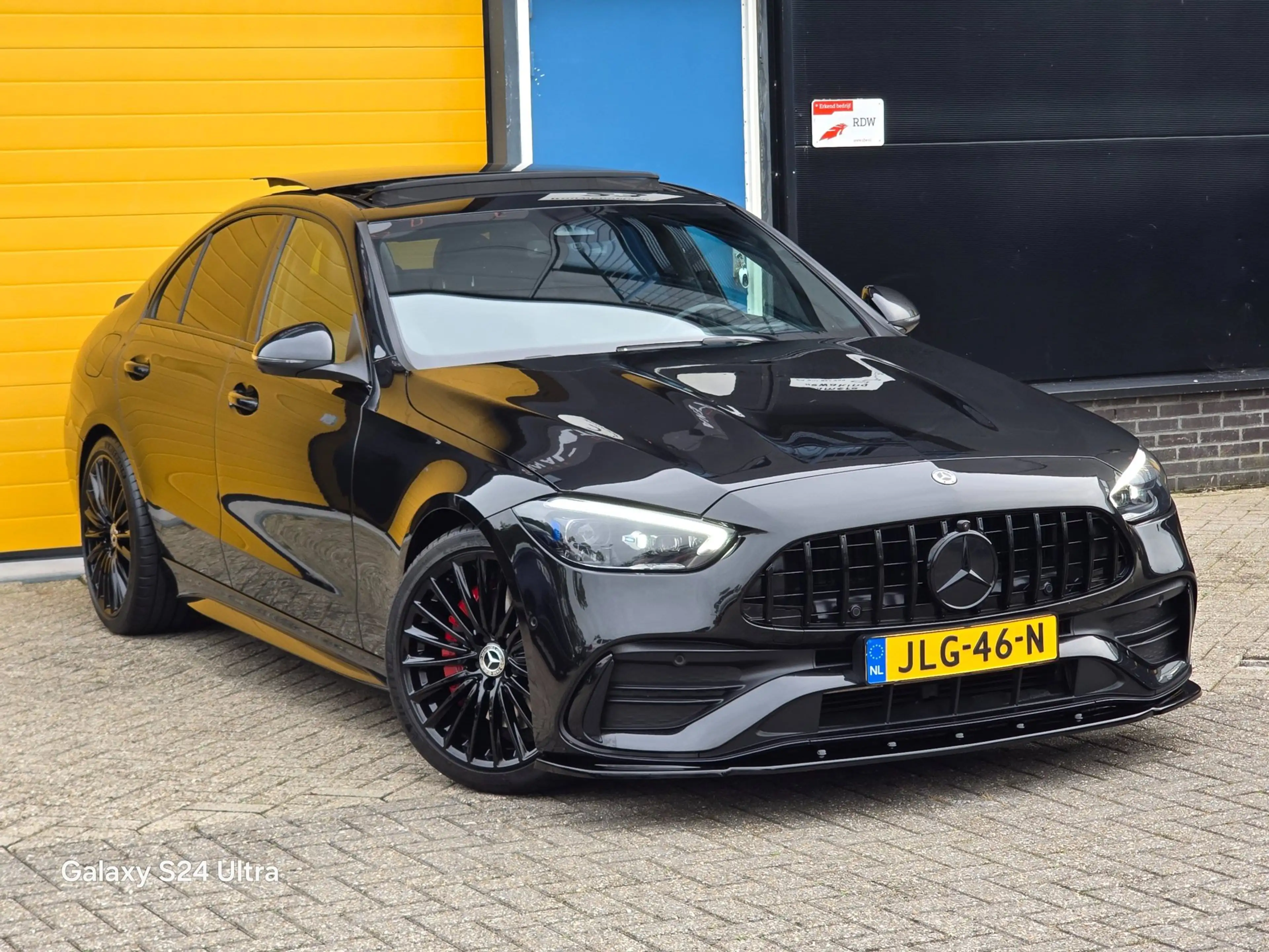 Mercedes-Benz C 180 AMG Line / Aut /Head Up / Leder / Burmester / 360