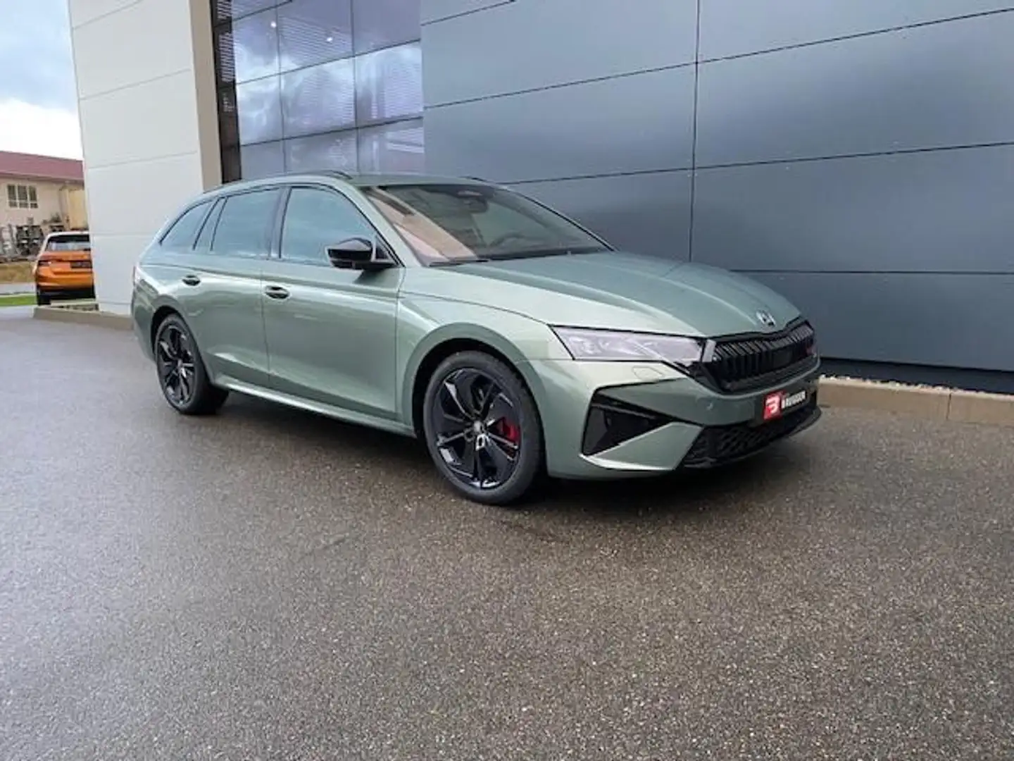 Skoda Octavia Combi RS 2.0 TSI DSG MATRIX RFK ACC APP Grün - 2