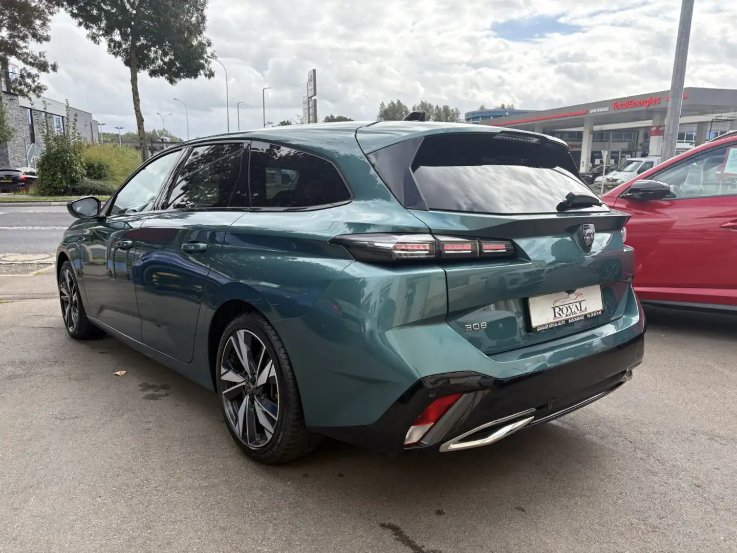 Peugeot 308 SW 1.5 HDI ALLURE 130 EAT8 * GARANTIE 36 MOIS * Vert - 2