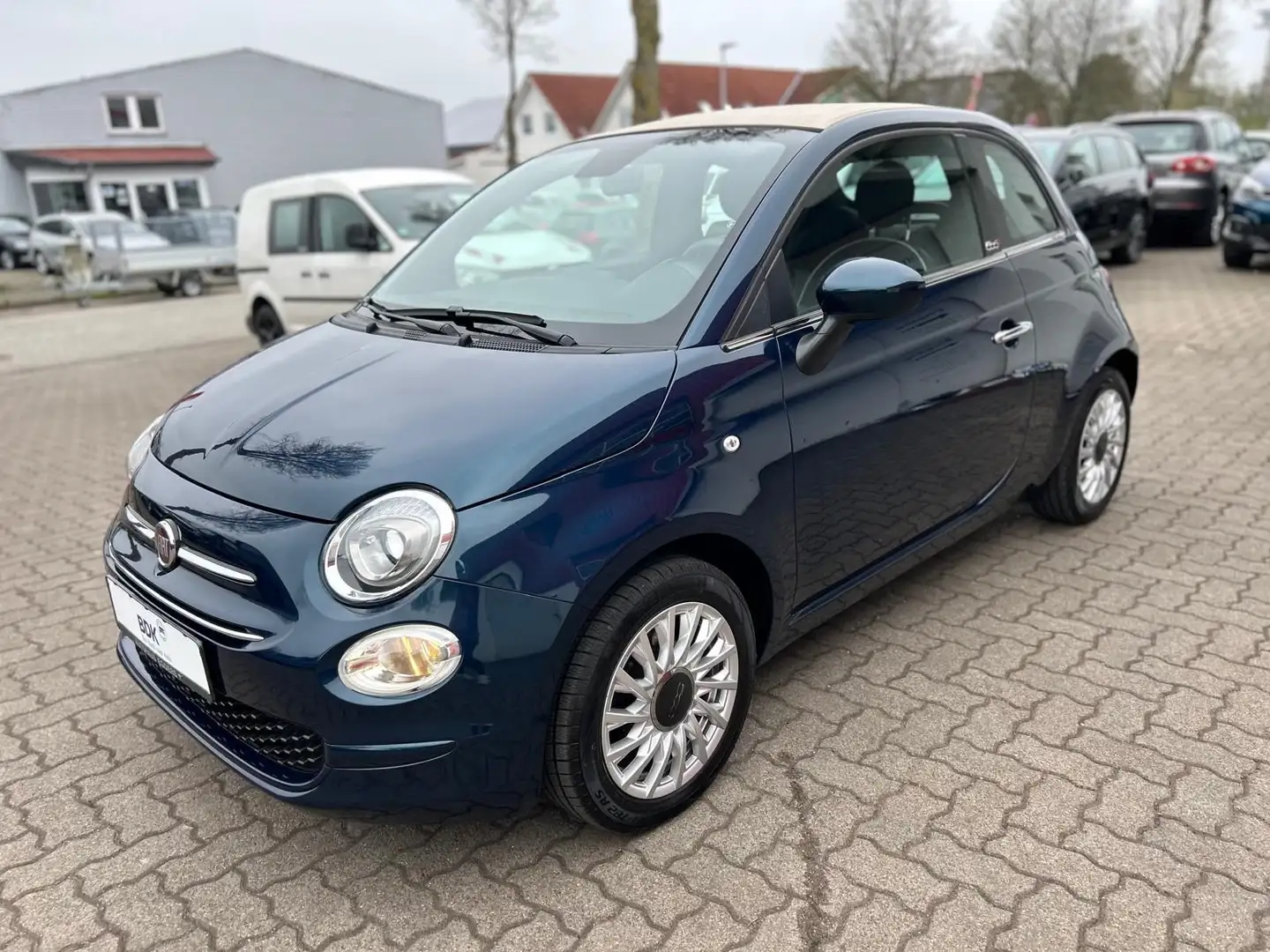 Fiat 500C Lounge/AHK/KLIMA/TEMP/PDC/86PS/1HD+AH Blauw - 2