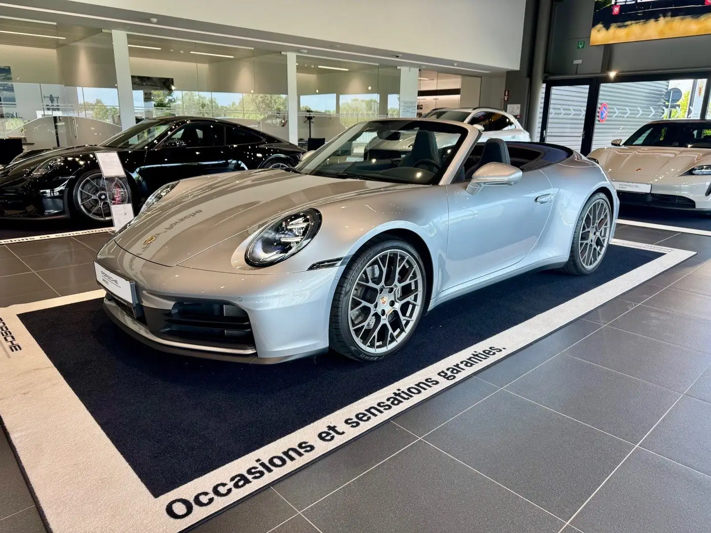 Porsche 992 911 Carrera Cabriolet 3.0 Turbo PDK Argent - 1