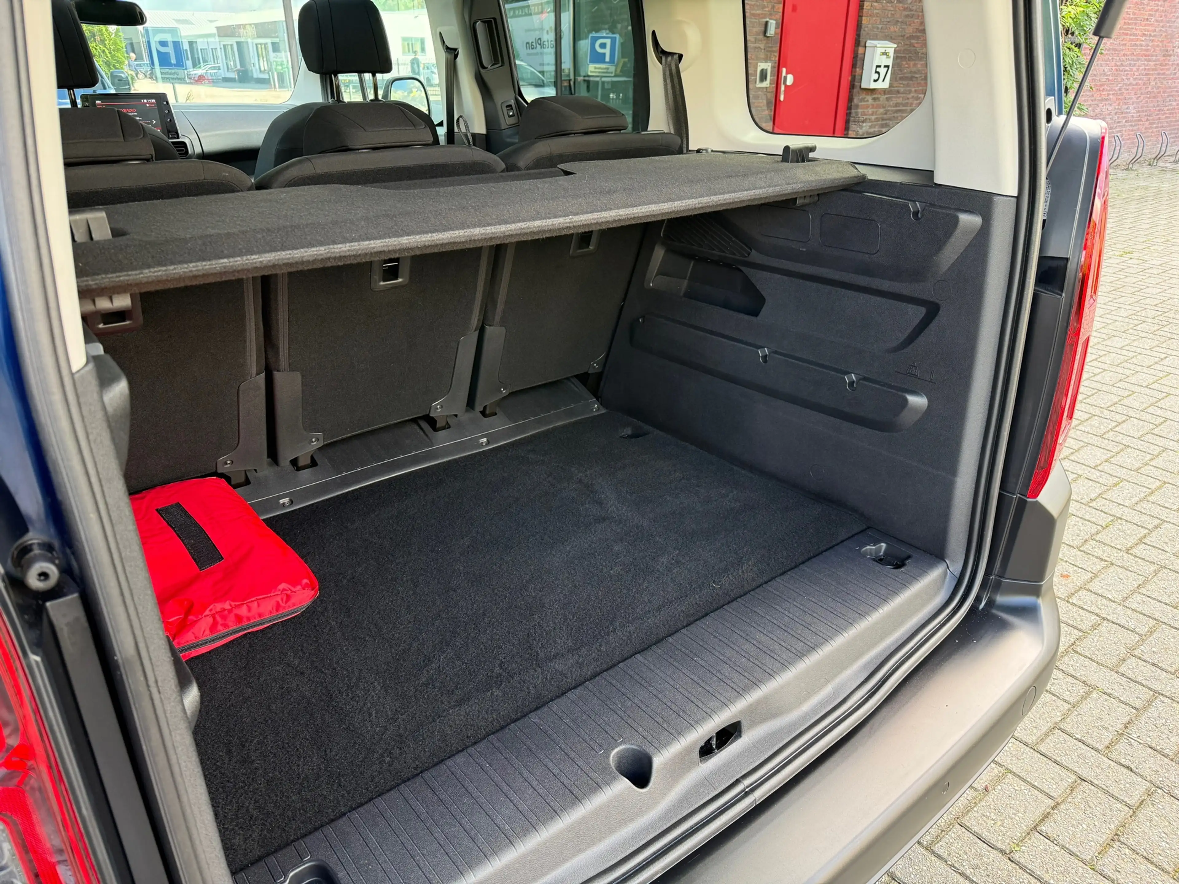 Citroen Berlingo 1.2 Turbo Shine - Climate - Panodak - Camera - Nav — photo 6