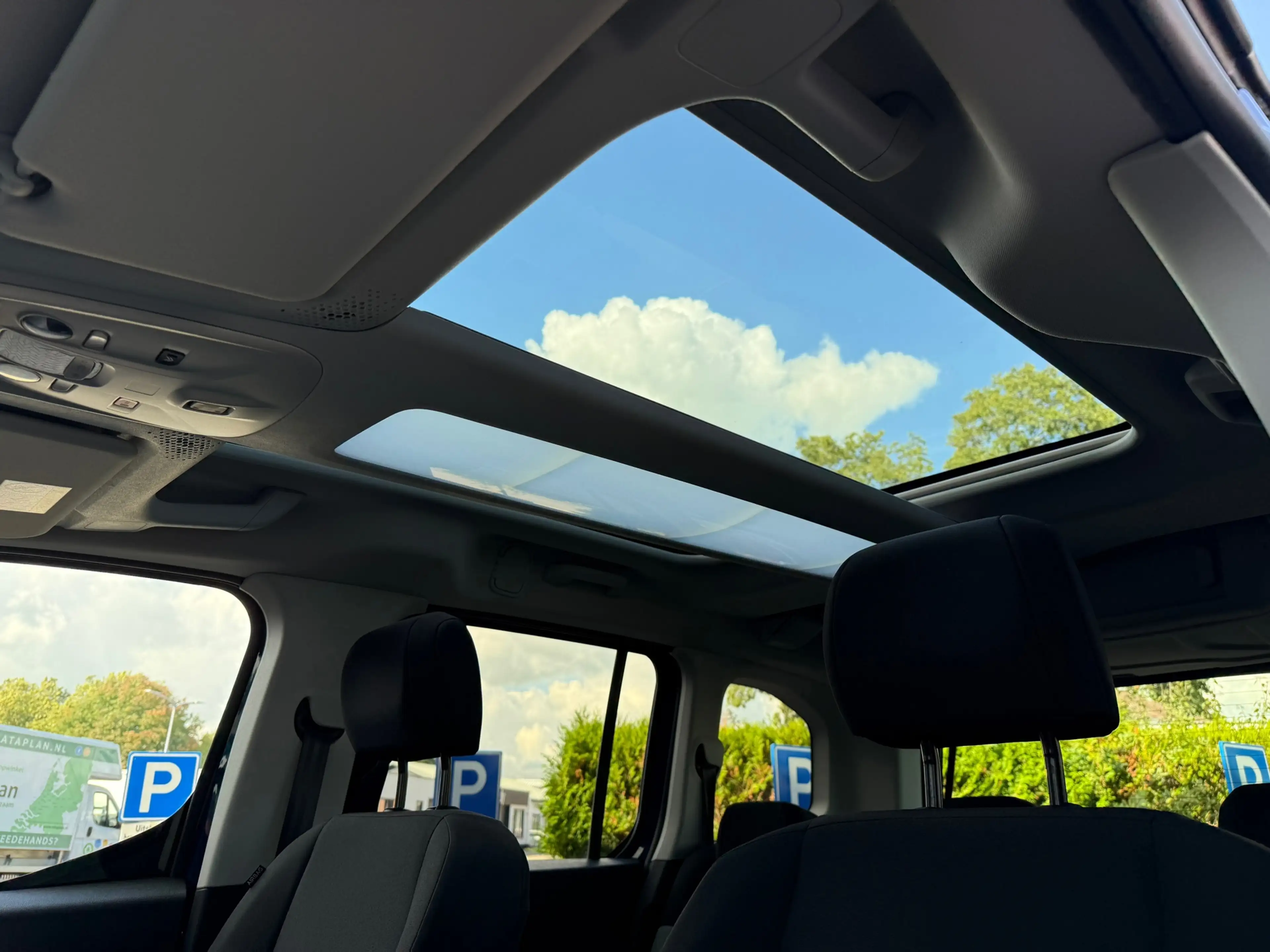 Citroen Berlingo 1.2 Turbo Shine - Climate - Panodak - Camera - Nav — photo 2