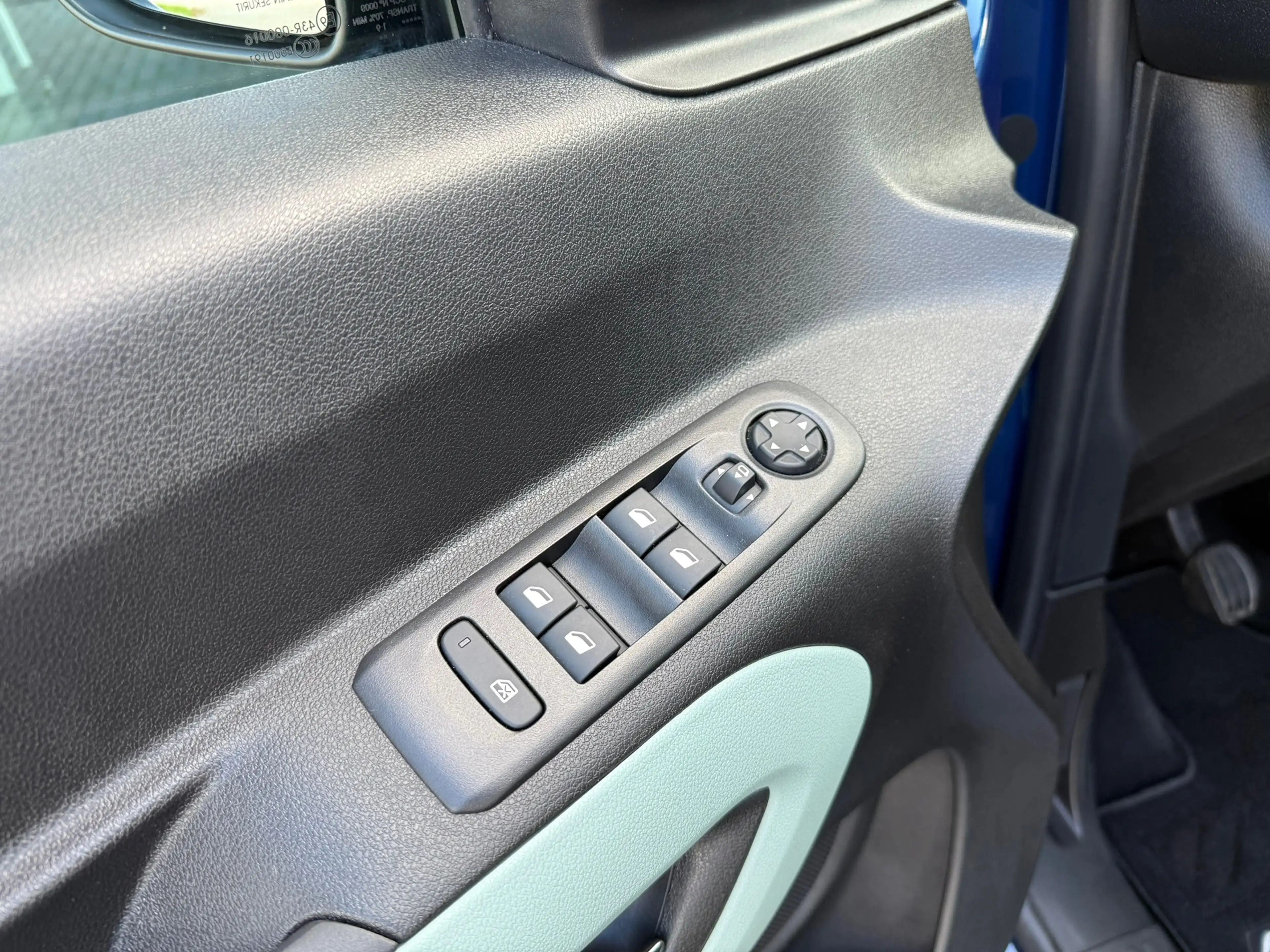Citroen Berlingo 1.2 Turbo Shine - Climate - Panodak - Camera - Nav — photo 24