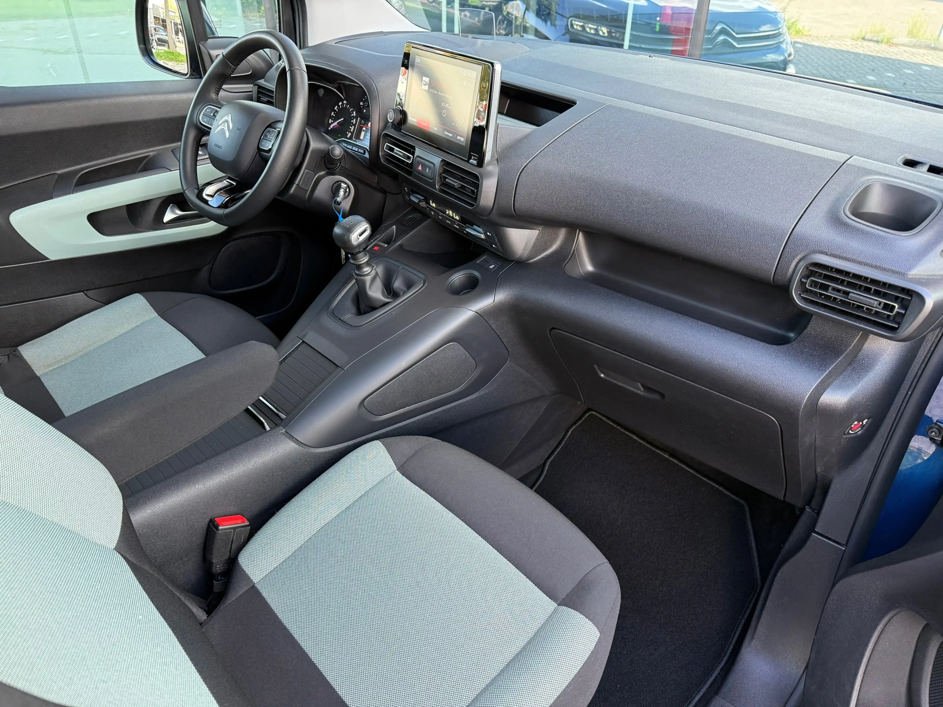 Citroen Berlingo 1.2 Turbo Shine - Climate - Panodak - Camera - Nav — photo 20