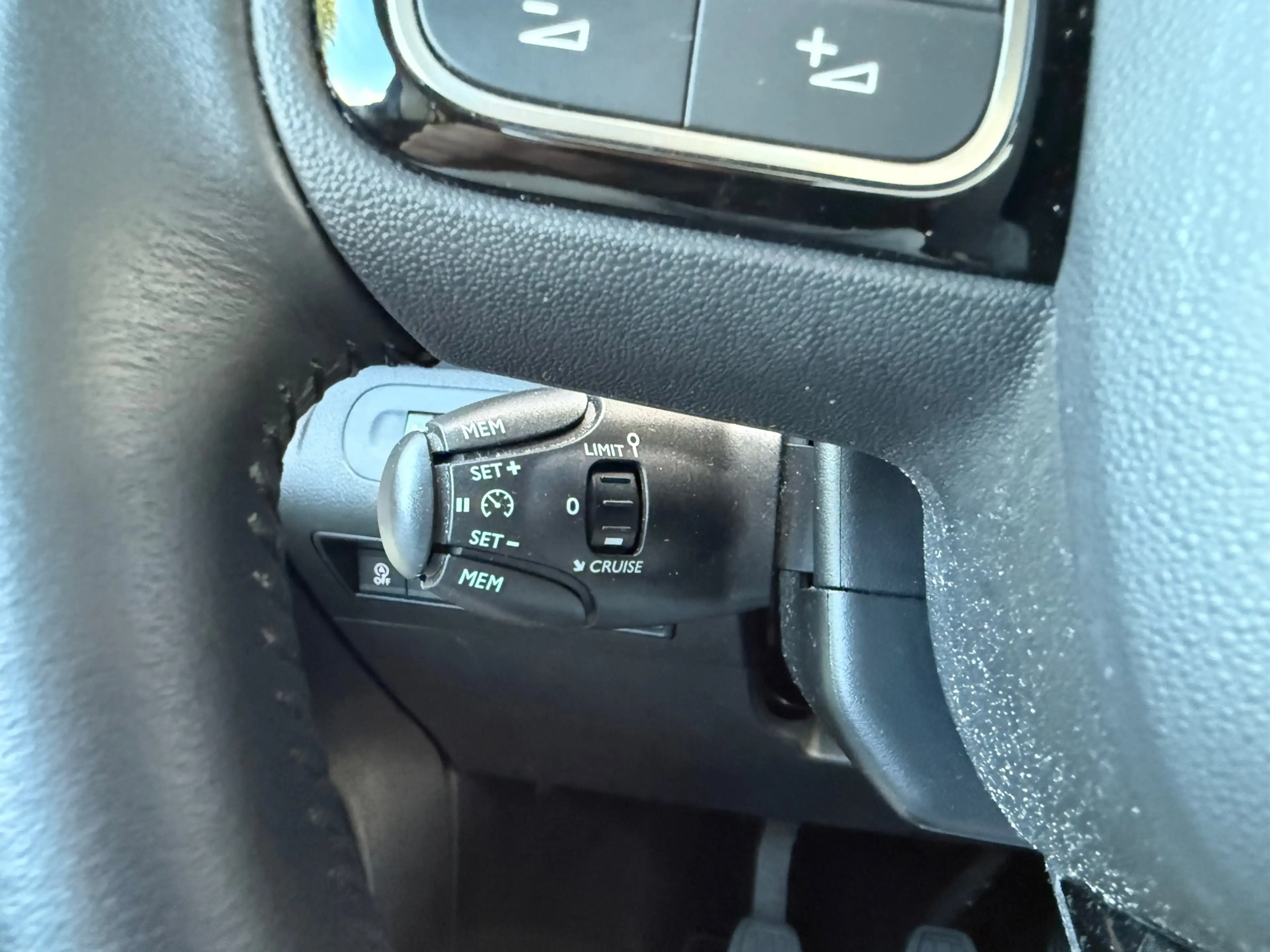 Citroen Berlingo 1.2 Turbo Shine - Climate - Panodak - Camera - Nav — photo 30