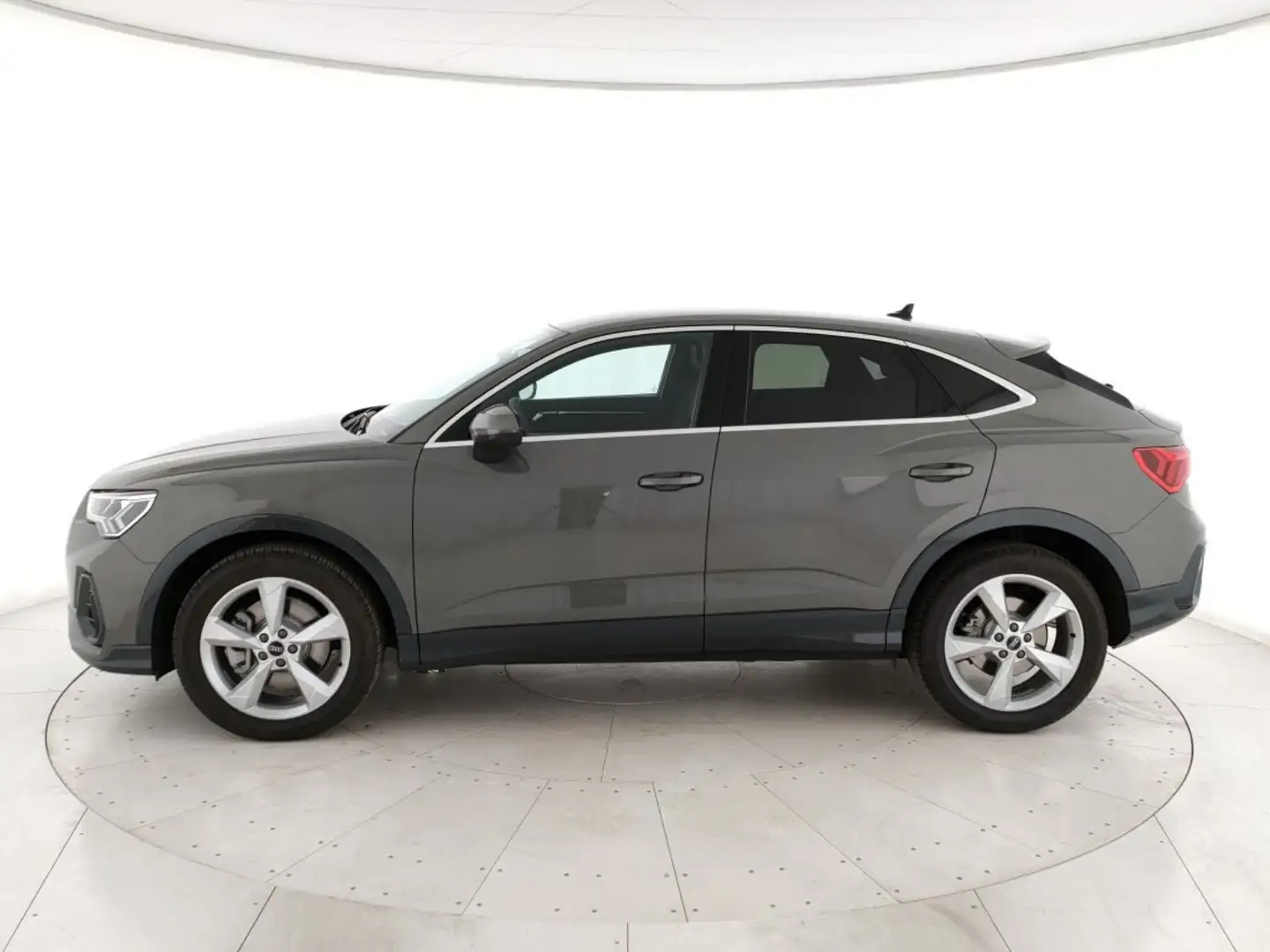 Audi Q3 Sportback 40 2.0 tdi Business Plus 200cv quattro s Grigio - 2
