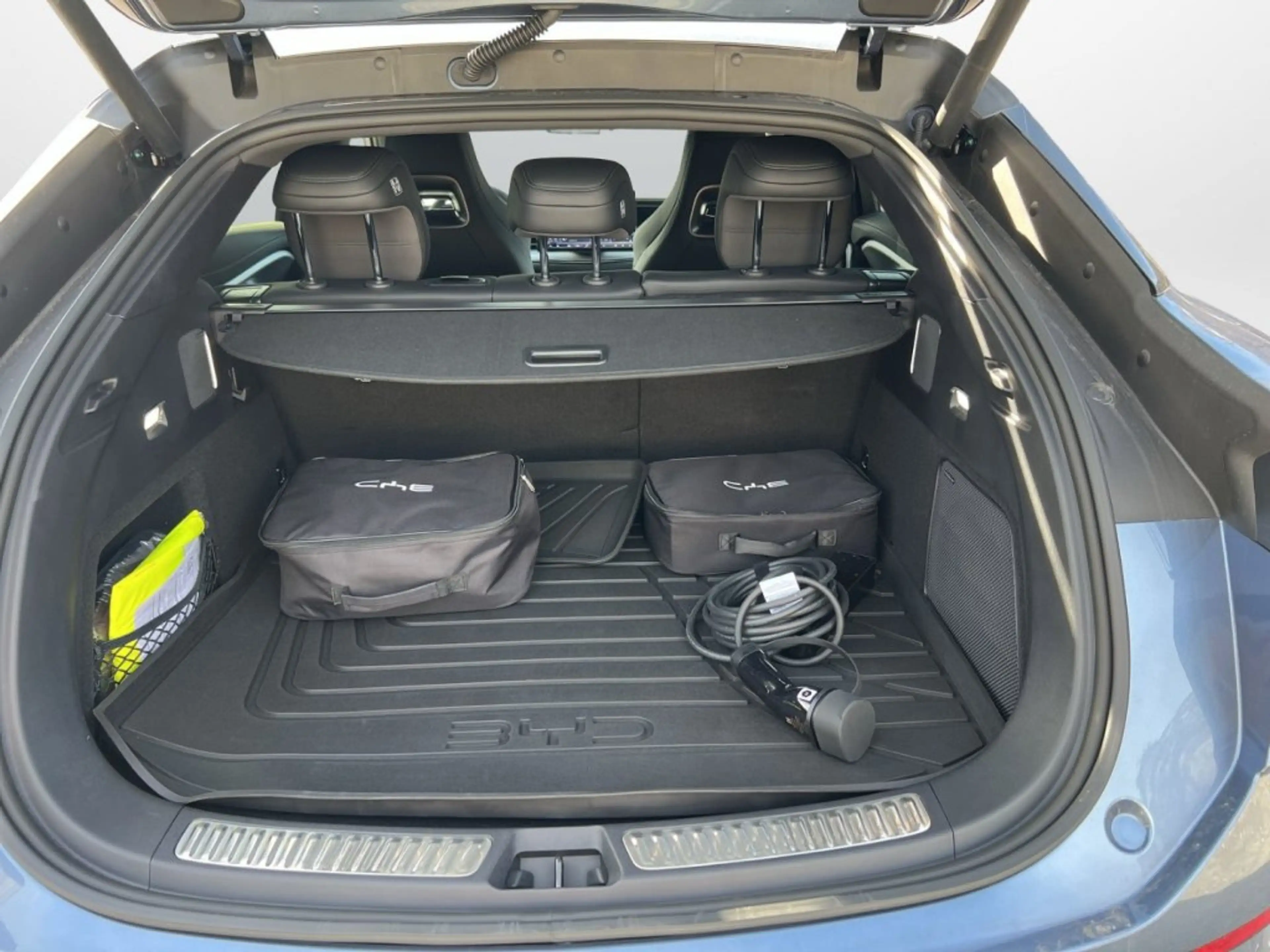 BYD Sealion 7 Excellence AWD — photo 6