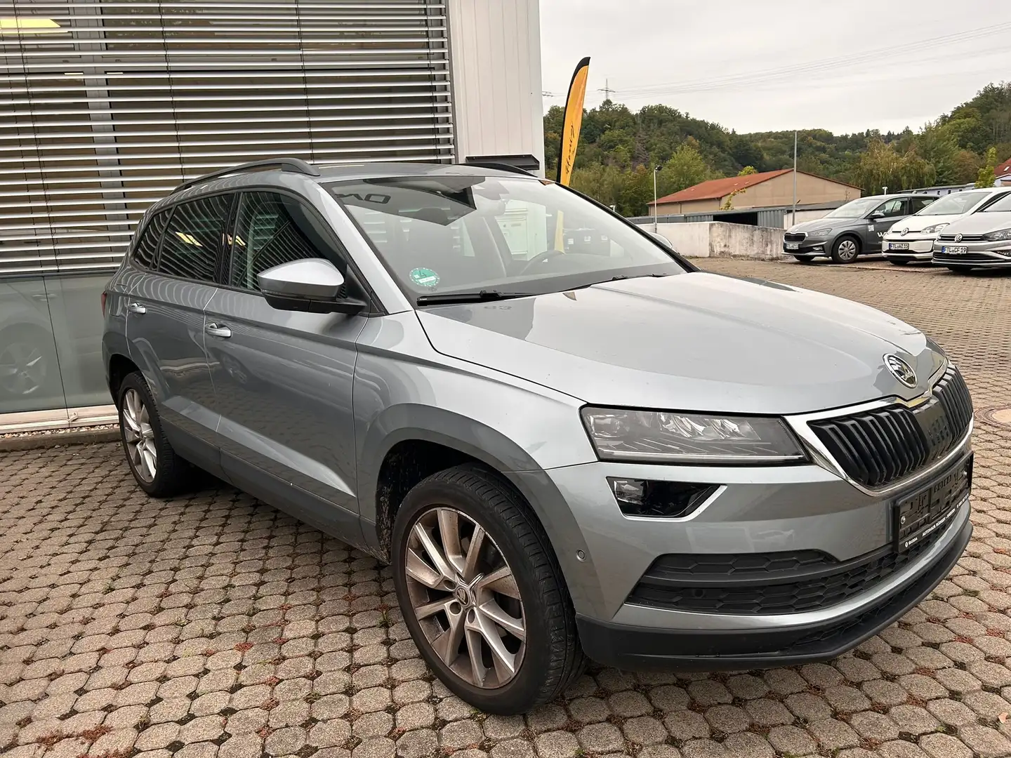 Skoda Karoq Style 1.5 TSI DSG AHK Virtual Navi LED APPc. Kessy Grau - 2
