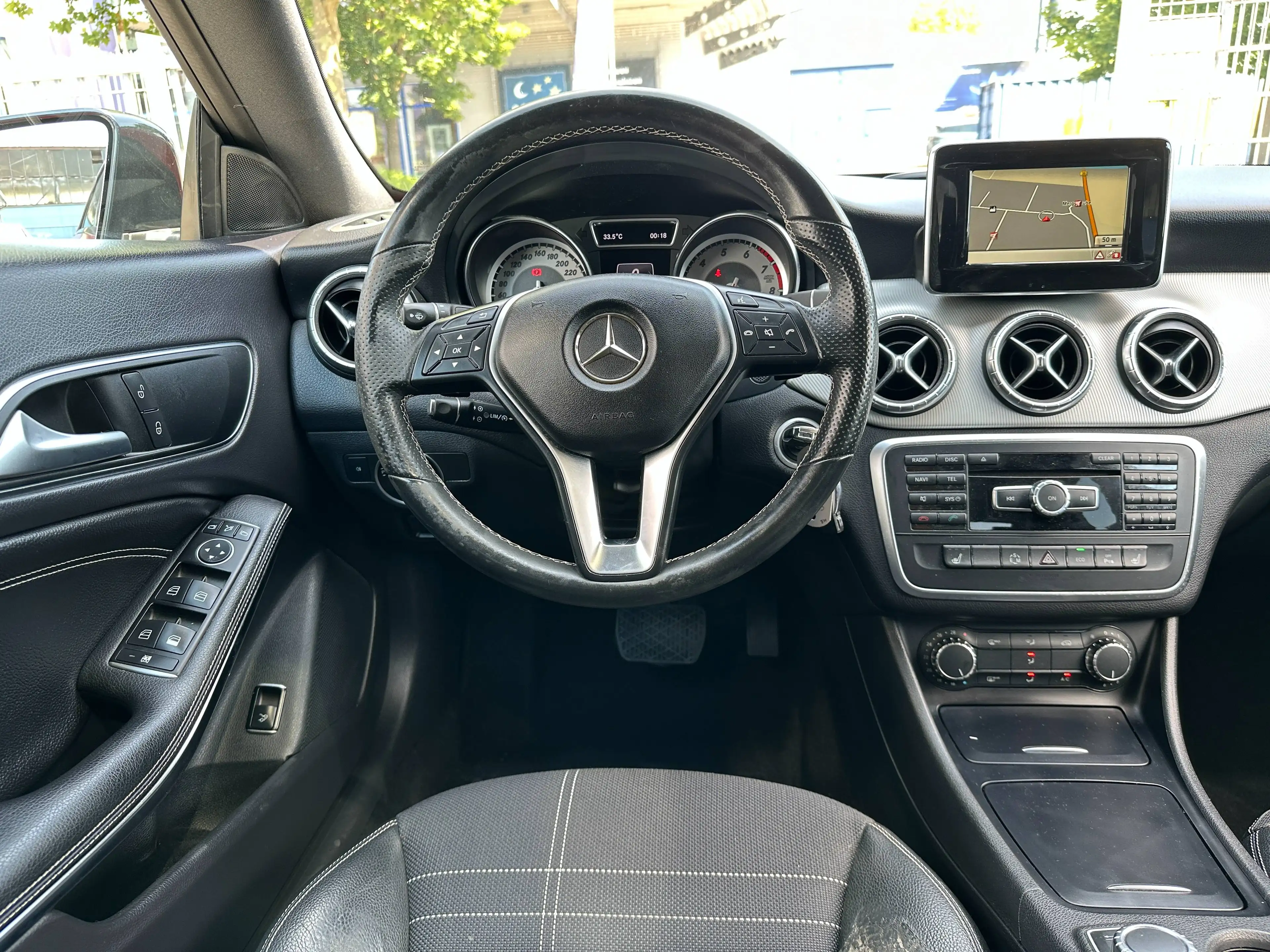 Mercedes-Benz CLA 180 AUTOMATIK*org.43 Tkm*Panorama*Kamera*Navi — photo 11