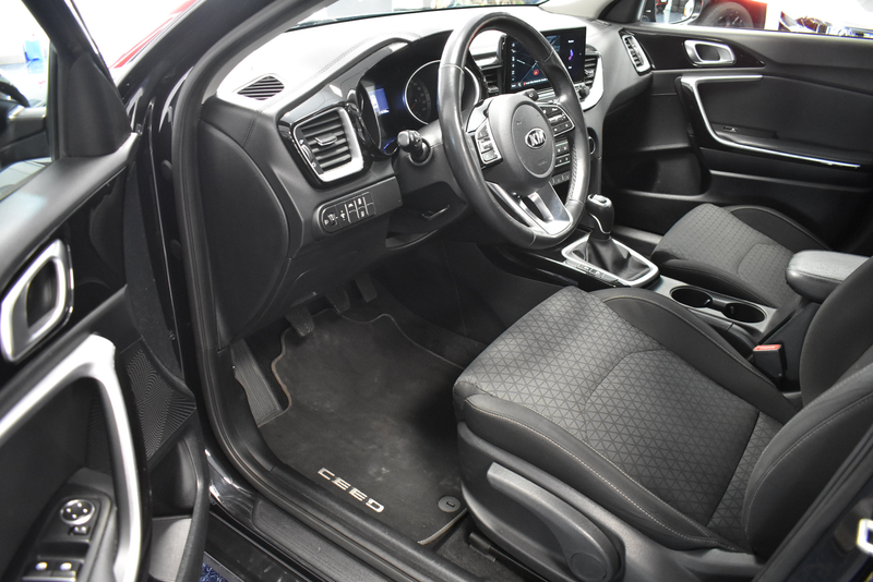 Kia Ceed SW / cee'd SW 1.6 CRDI Vision Navi Kamer PDC — photo 6