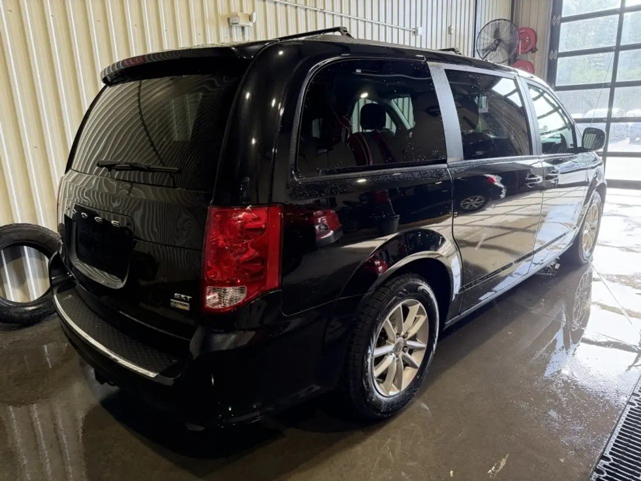 Dodge Grand Caravan снимка Dodge Grand Caravan