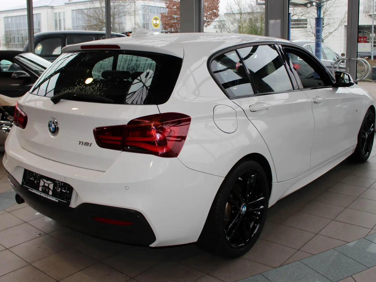 BMW 118 118 i M Sport Paket Weiß - 2