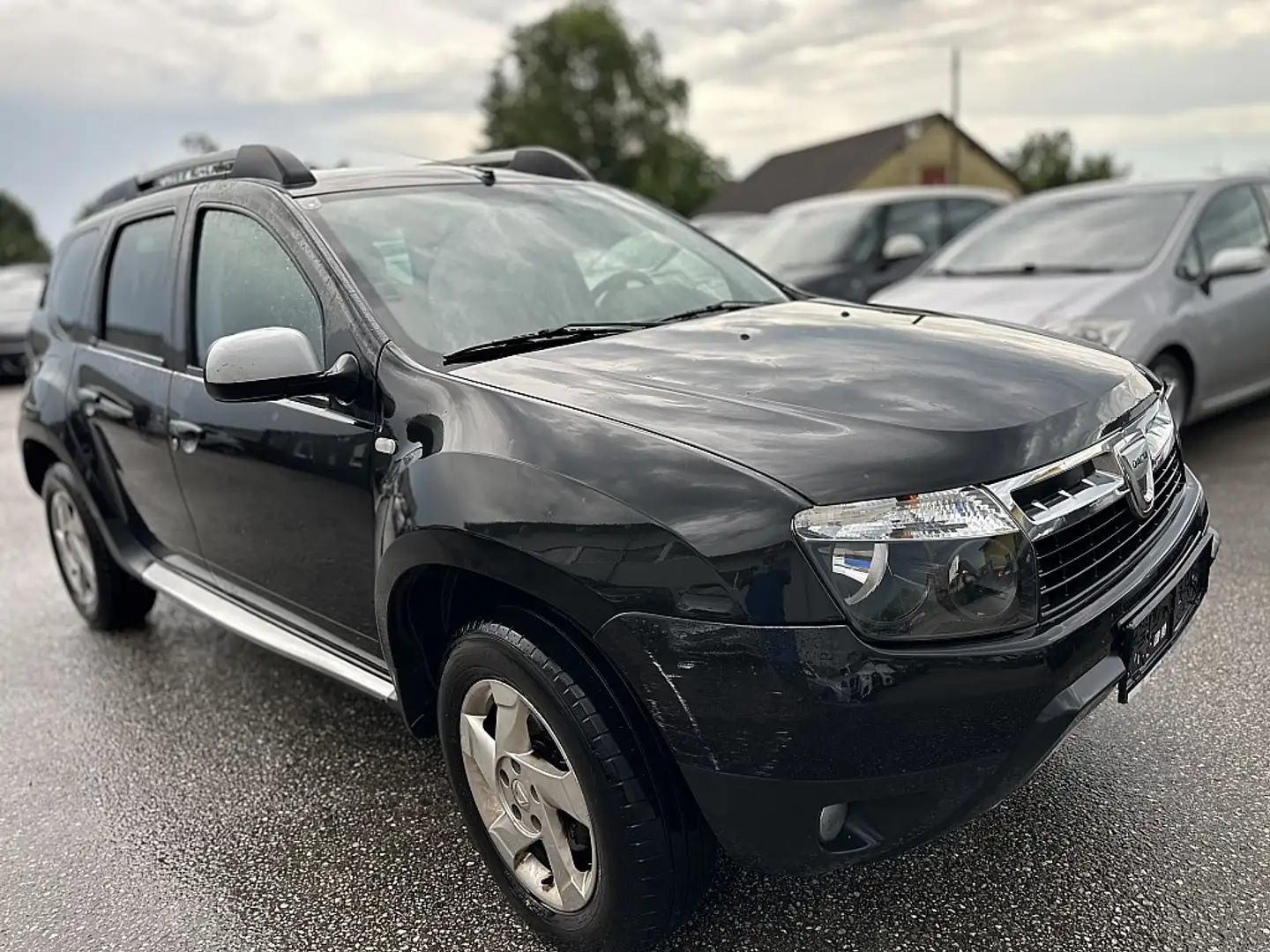 Dacia Duster Laurèate 4x4 Schwarz - 1