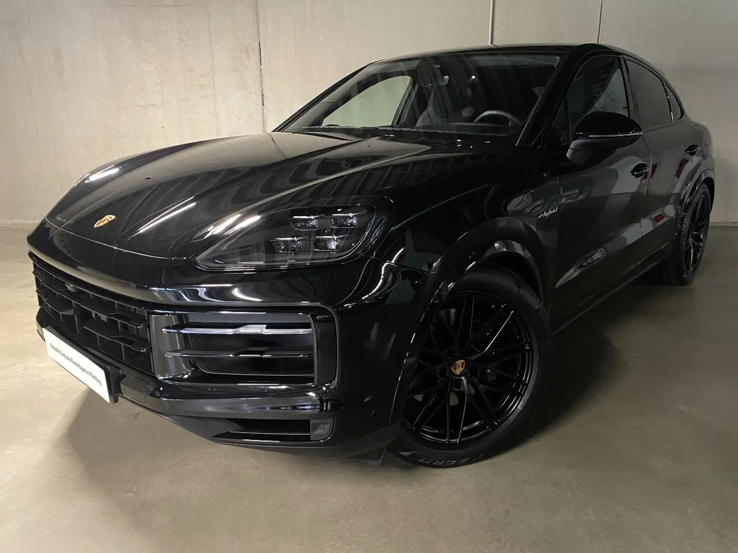 Porsche Cayenne E-Hybrid Coupe | Luftfederung | el. AHK Schwarz - 2