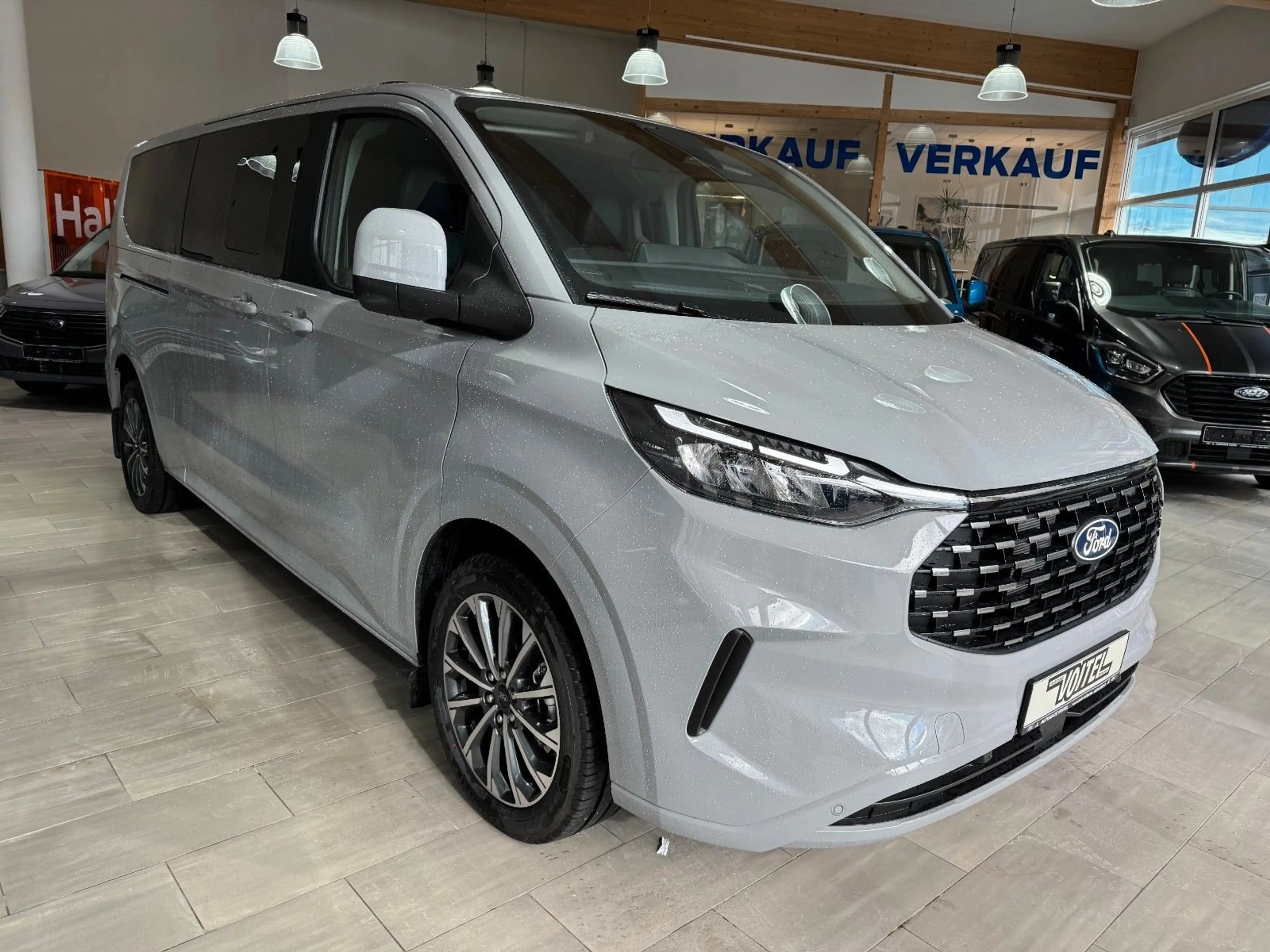 Ford Tourneo Custom L2 Titanium X B&O & Standheizung — photo 3
