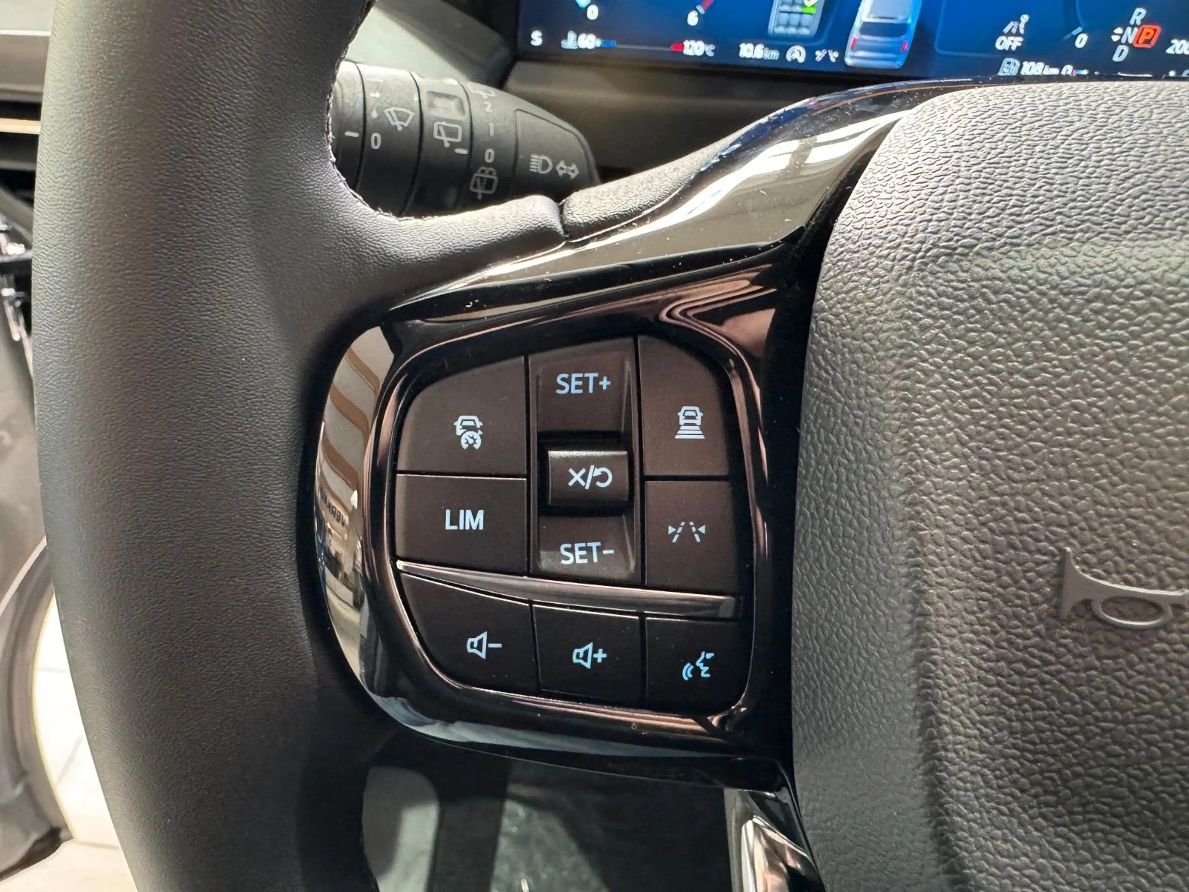 Ford Tourneo Custom L2 Titanium X B&O & Standheizung — photo 14