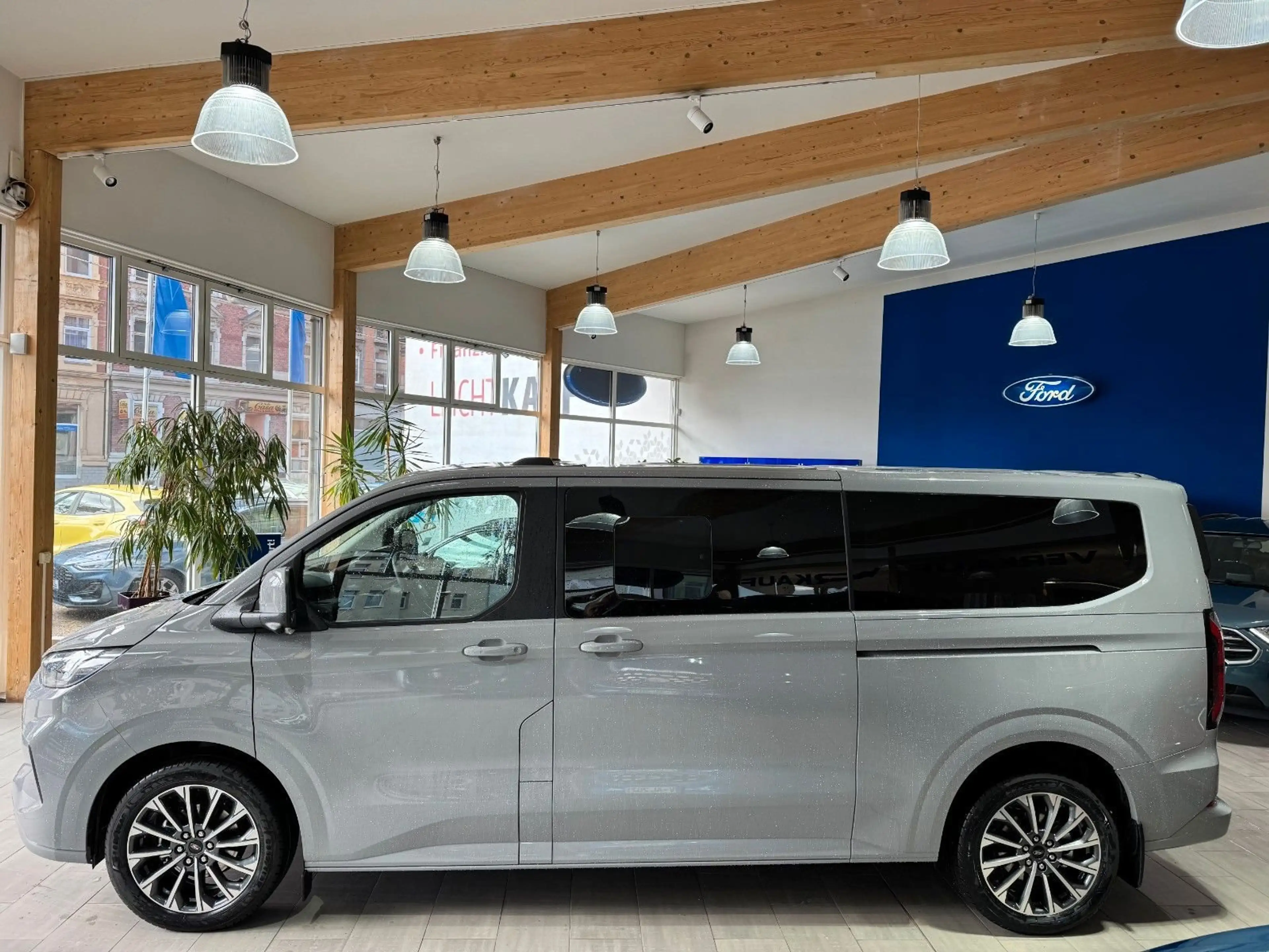Ford Tourneo Custom L2 Titanium X B&O & Standheizung — photo 7