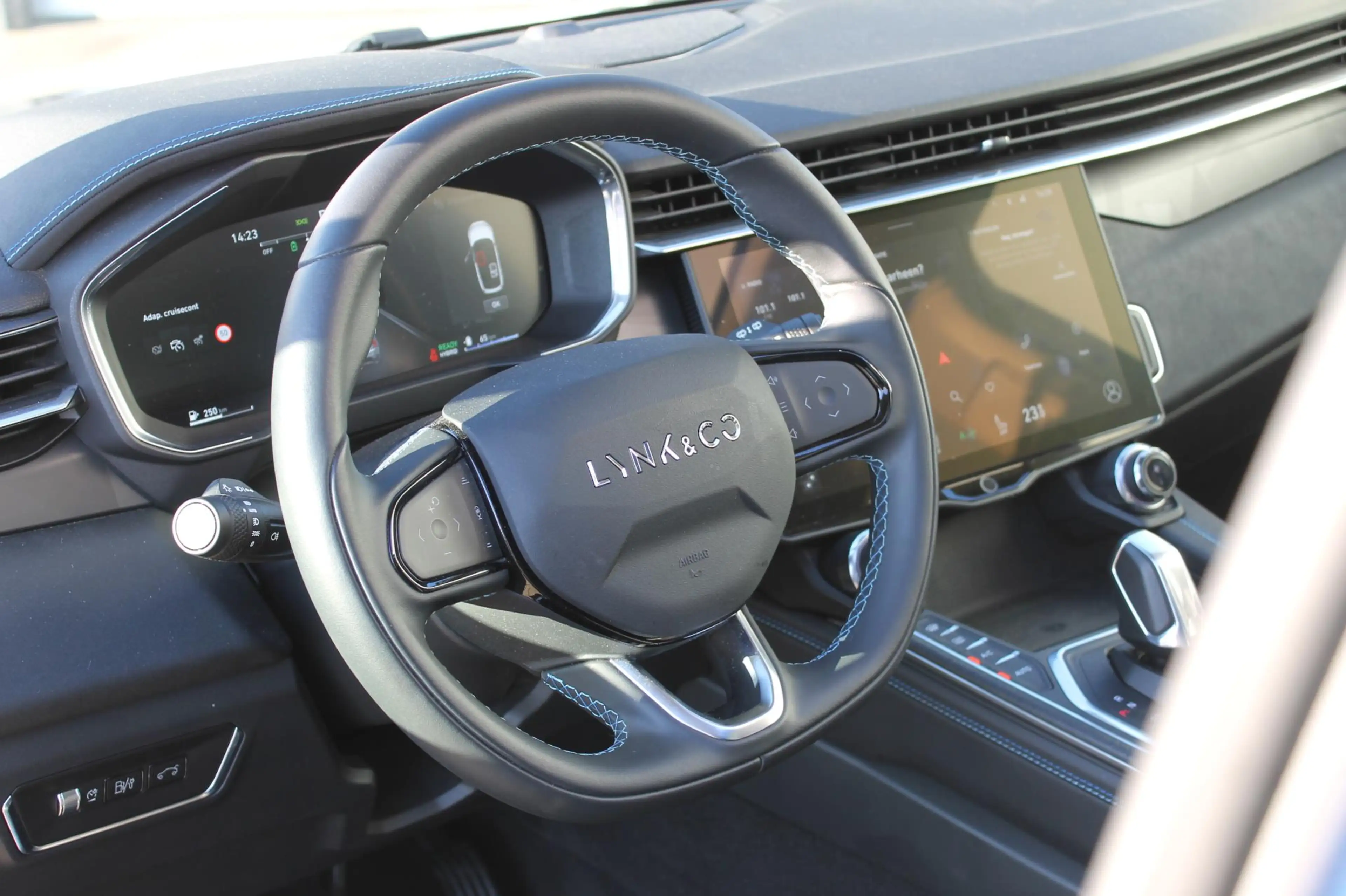 Lynk & Co 01 /360 Camera/ Adaptieve cruise control/ Elektrische — photo 7