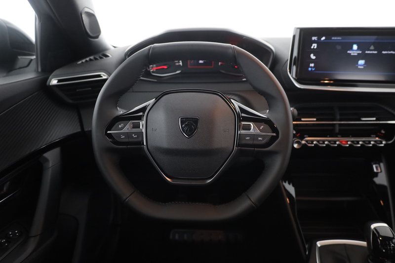 Peugeot 2008 1.2 PureTech LED Navi Kamera — photo 14