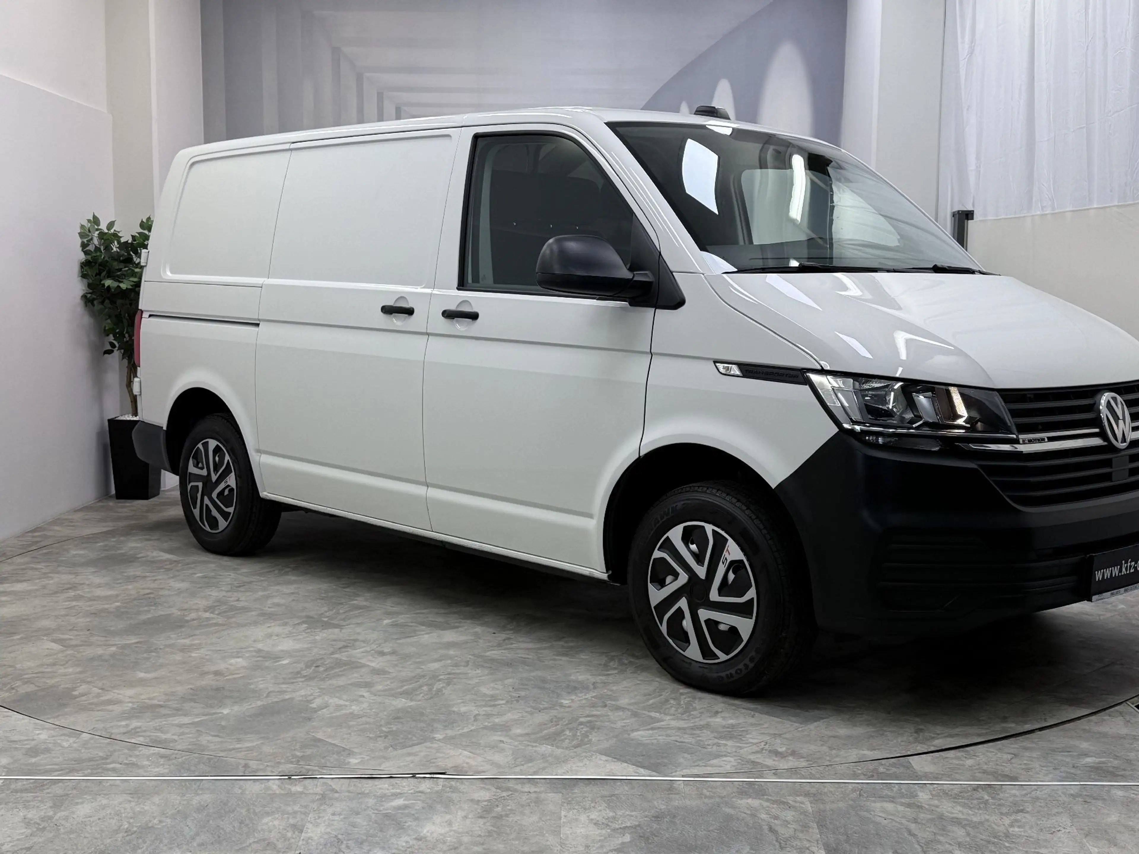 Volkswagen T6.1 Transporter ✅4 Motion ✅ AHK ✅MWST. ✅ — photo 3