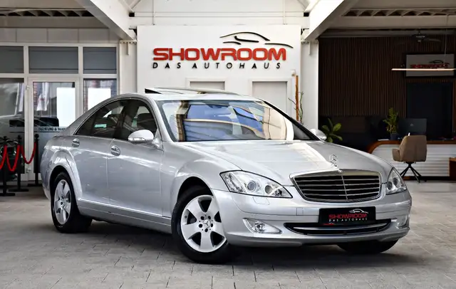 Mercedes-Benz S 500 view 3
