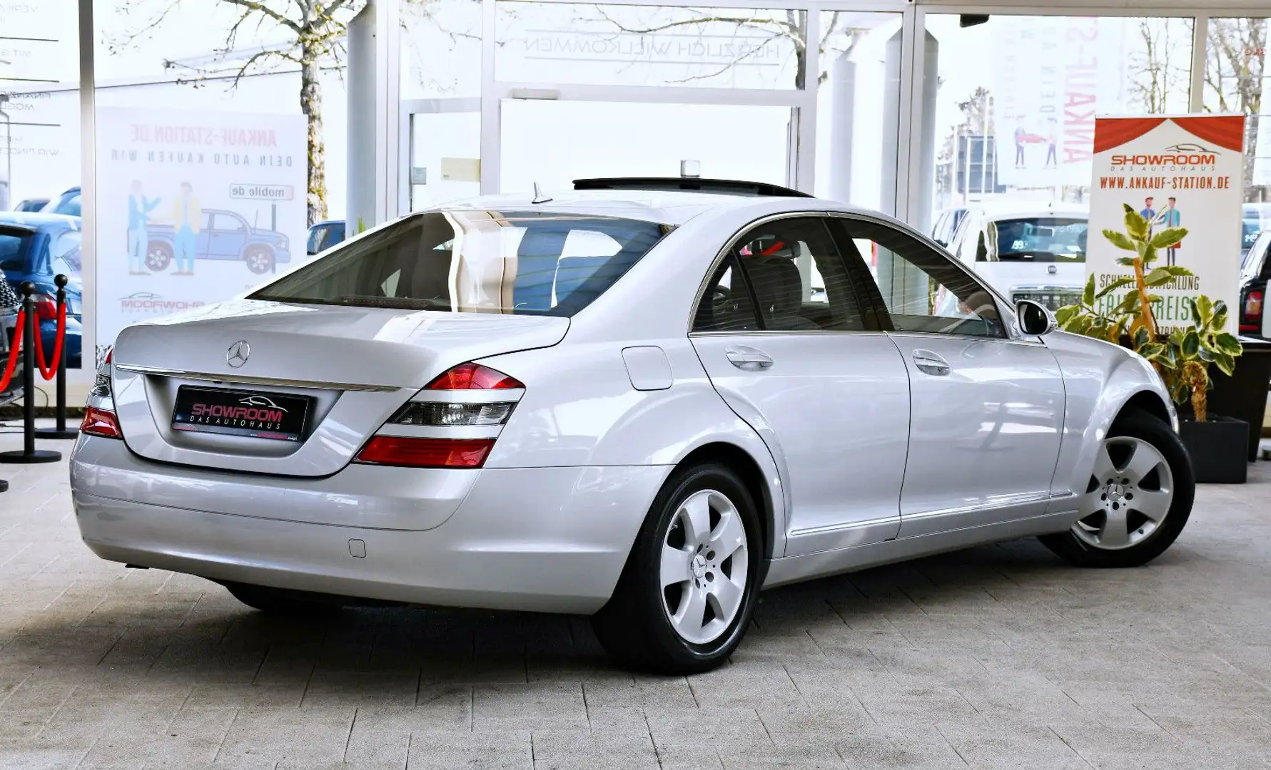 Mercedes-Benz S 500 S 450 SoftClose NightView ACC 4xShz Massage Ahk Silber - 2