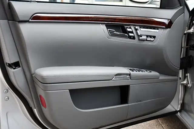 Mercedes-Benz S 500 view 7