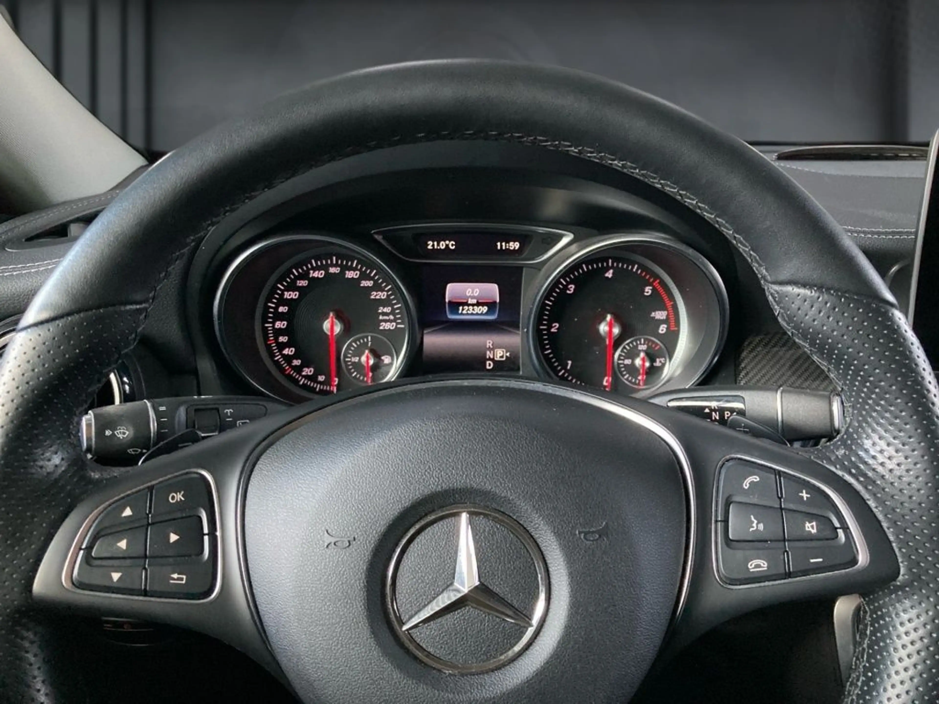 Mercedes-Benz CLA 220 CLA 220 d SB AMG+Carbon+Memory+Night+KAMERA+PANO — photo 8